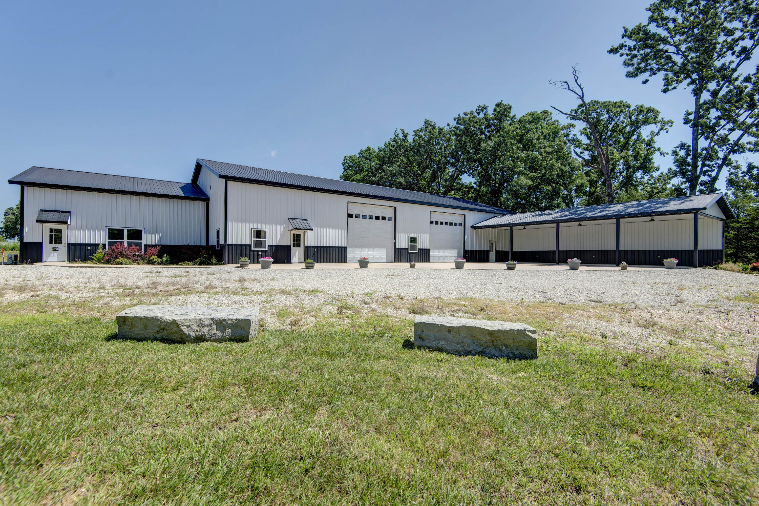Commercial Sale for sale – 2210  Diggins Road  Seymour, MO