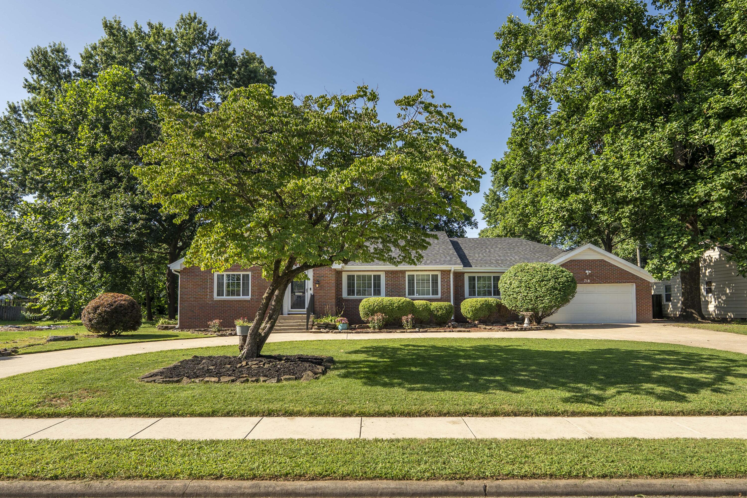 Photo 63 - Residential for sale – 718 E University Street  Springfield, MO
