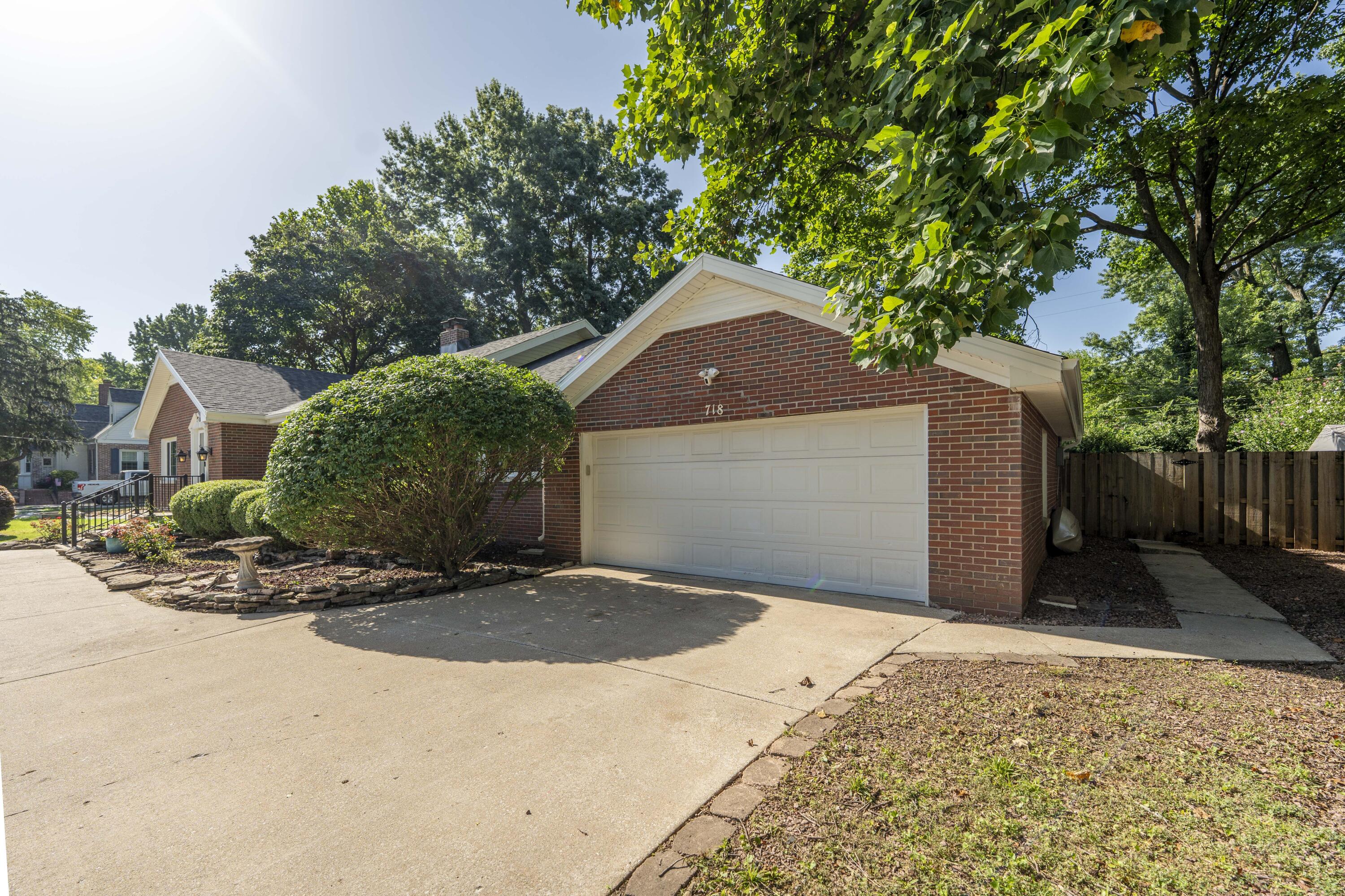 Photo 65 - Residential for sale – 718 E University Street  Springfield, MO