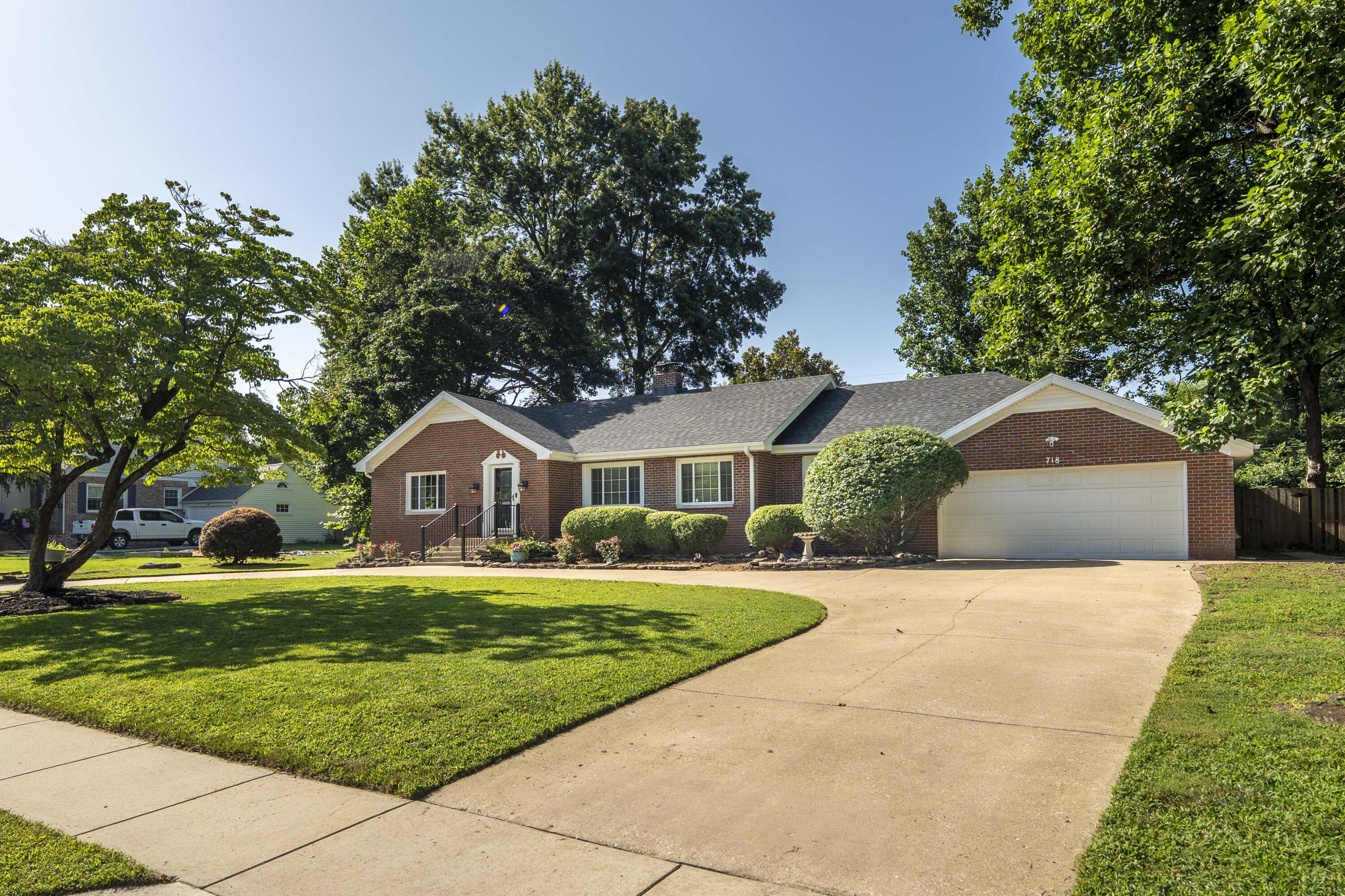 Photo 64 - Residential for sale – 718 E University Street  Springfield, MO