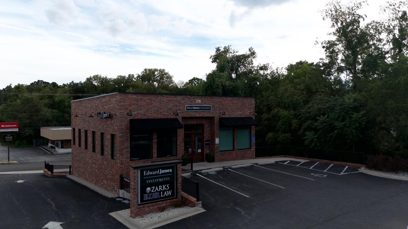 Photo 2 - Commercial Sale for sale – 105 S 3rd Street  Ozark, MO
