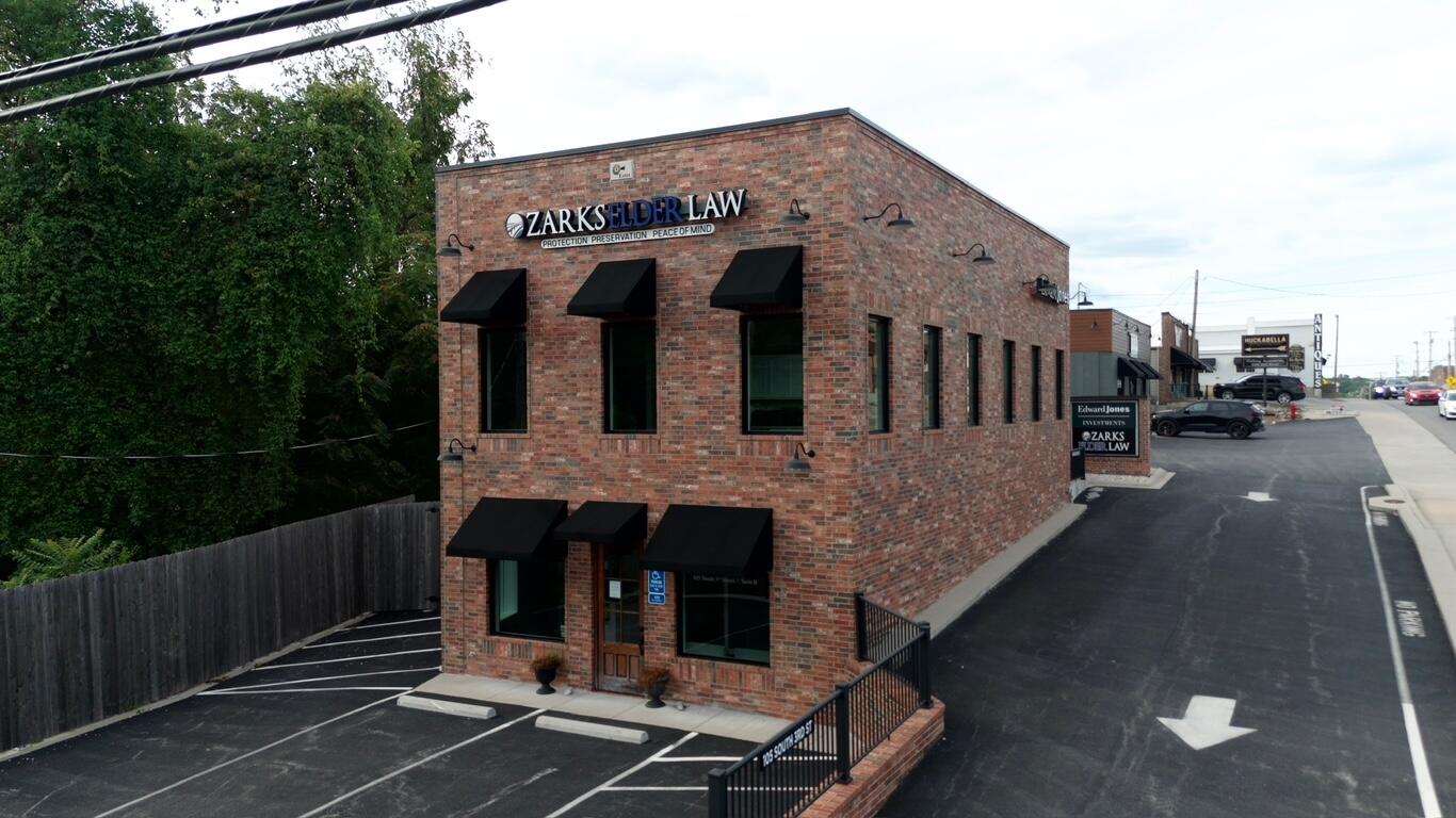 Commercial Sale for sale – 105 S 3rd Street  Ozark, MO