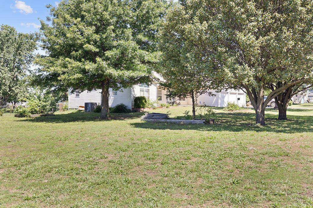 Photo 2 - Residential for sale – 2200 S Crestview Drive  Joplin, MO