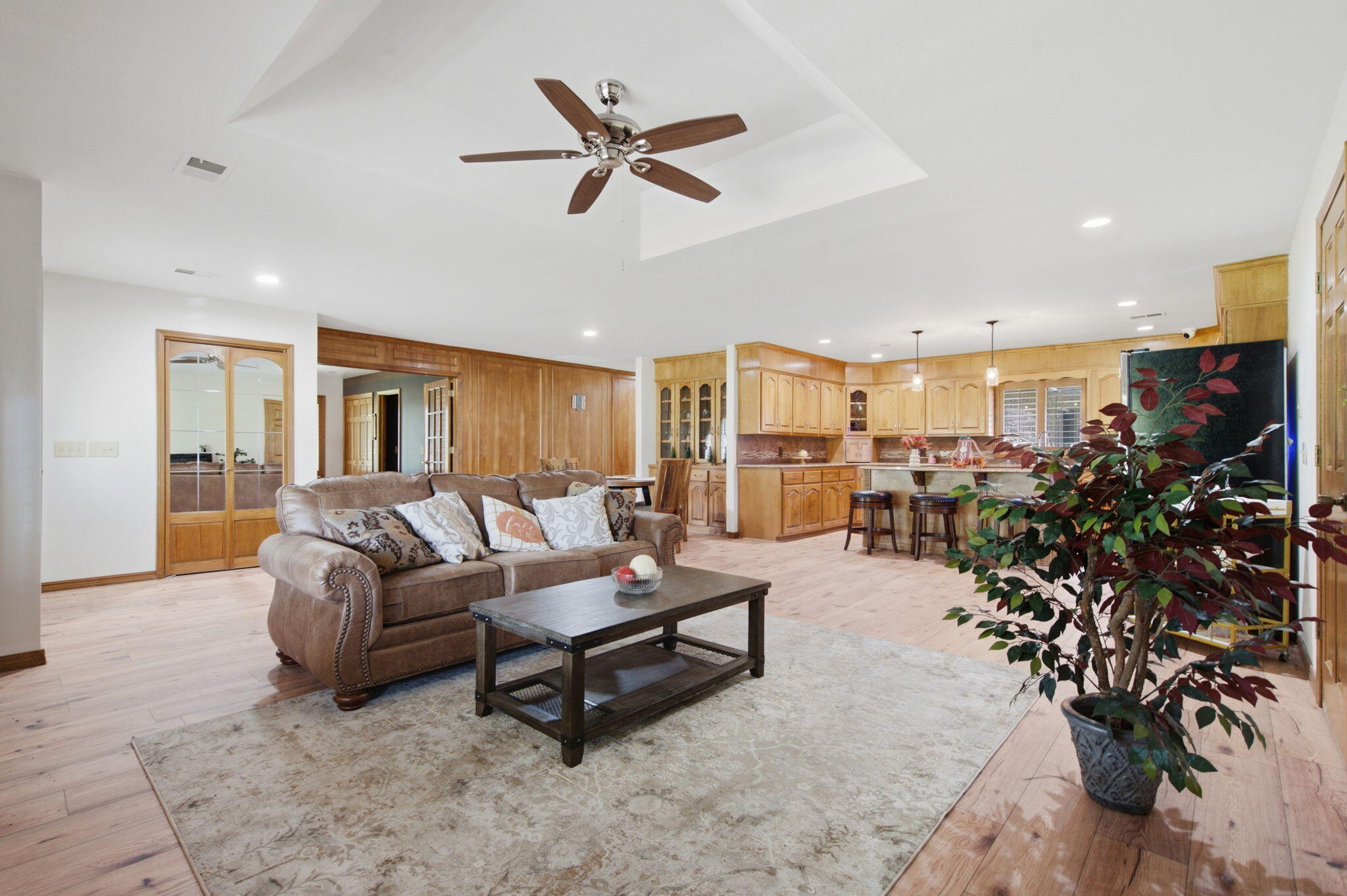 Photo 4 - Residential for sale – 10590 E State Highway 86   Blue Eye, MO