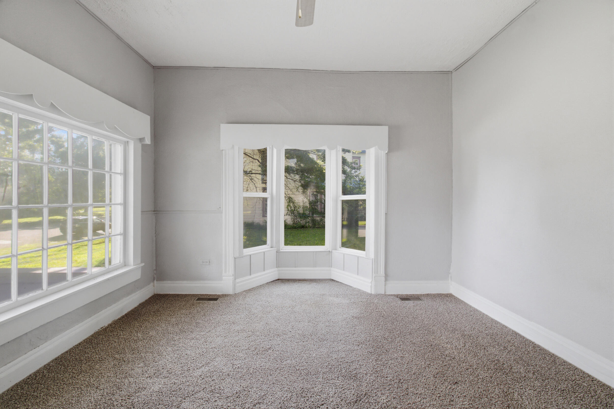 Photo 7 - Residential for sale – 114 E College Street  Aurora, MO