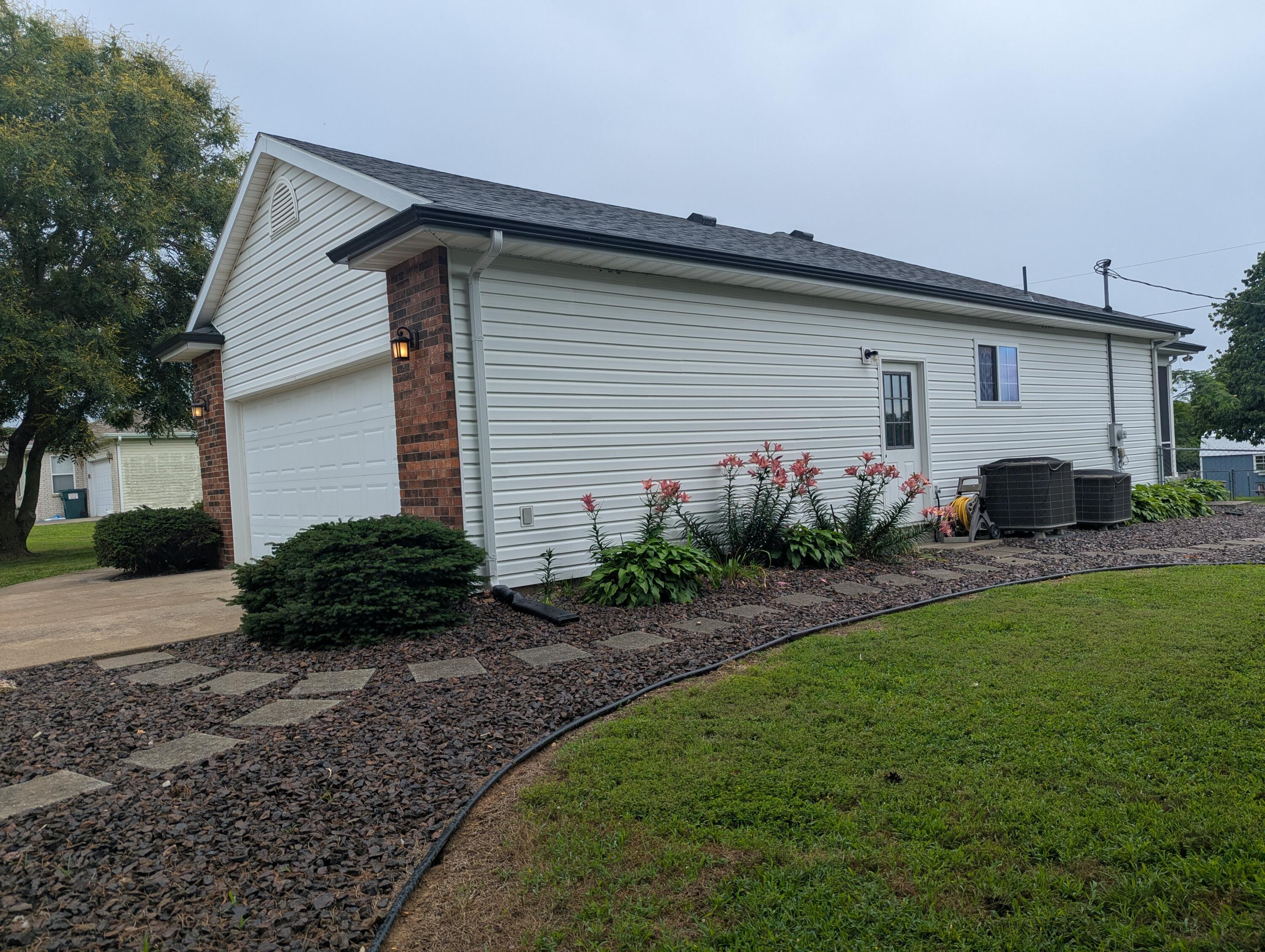 Photo 36 - Residential for sale – 671 N Russell Avenue  Bolivar, MO