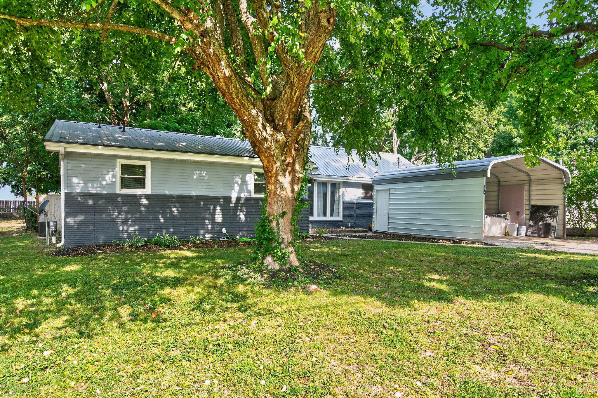 Photo 2 - Residential for sale – 203 S Burton Avenue  Springfield, MO