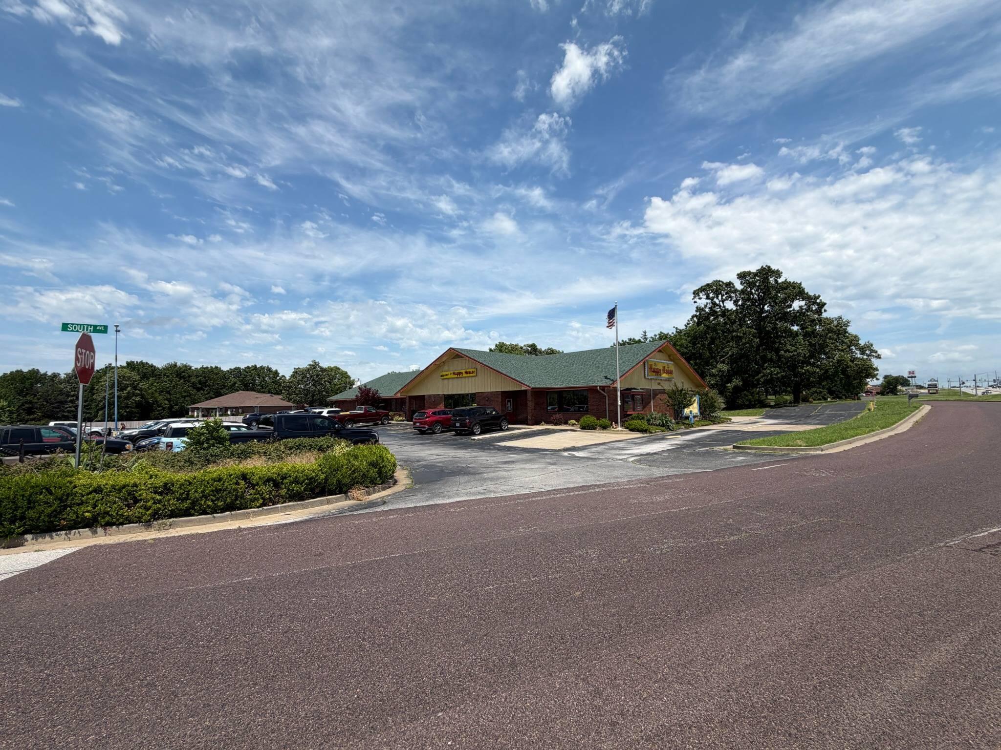 Photo 6 - Commercial Sale for sale – 840  U.S. 60   Monett, MO