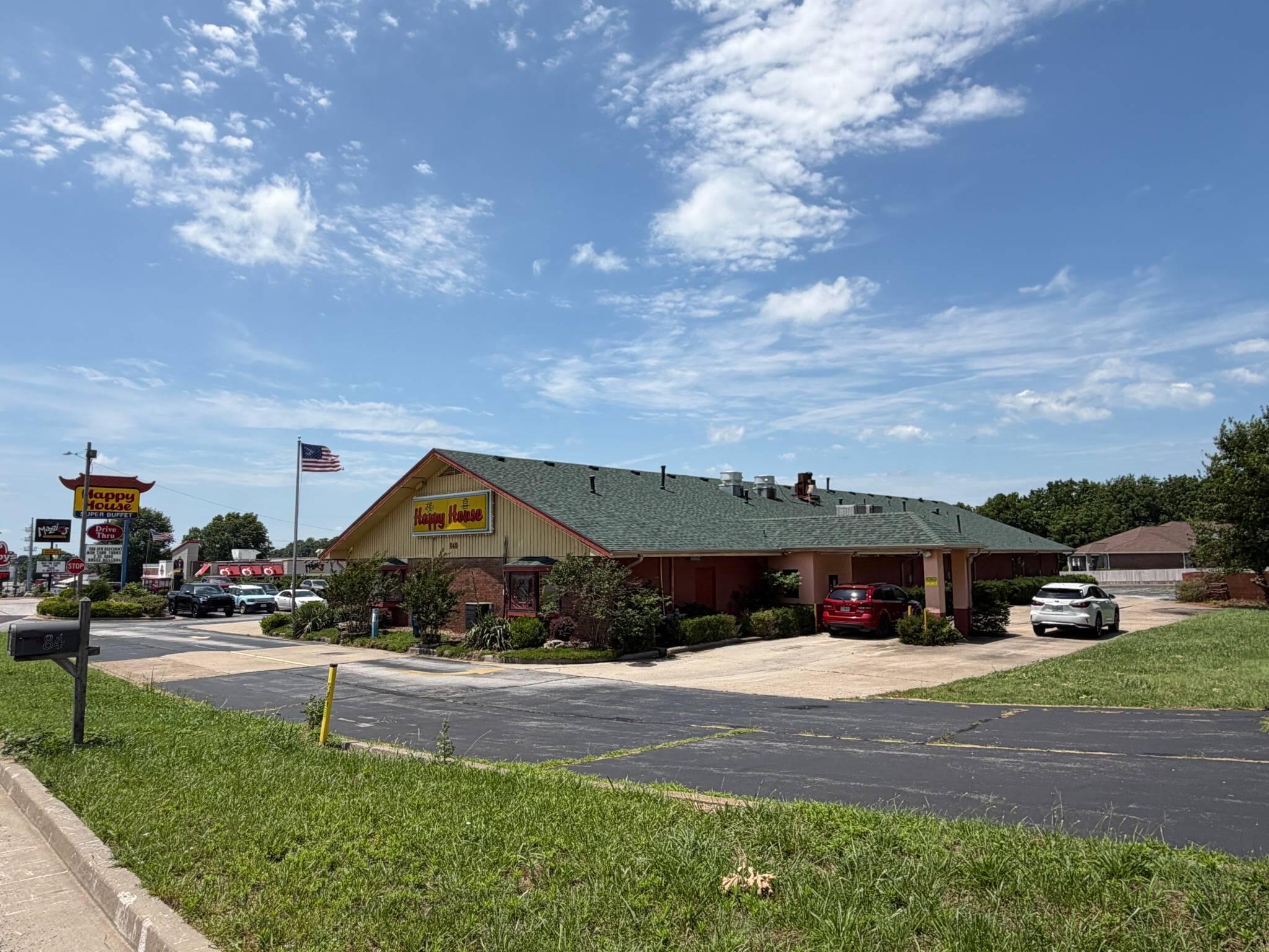 Photo 9 - Commercial Sale for sale – 840  U.S. 60   Monett, MO