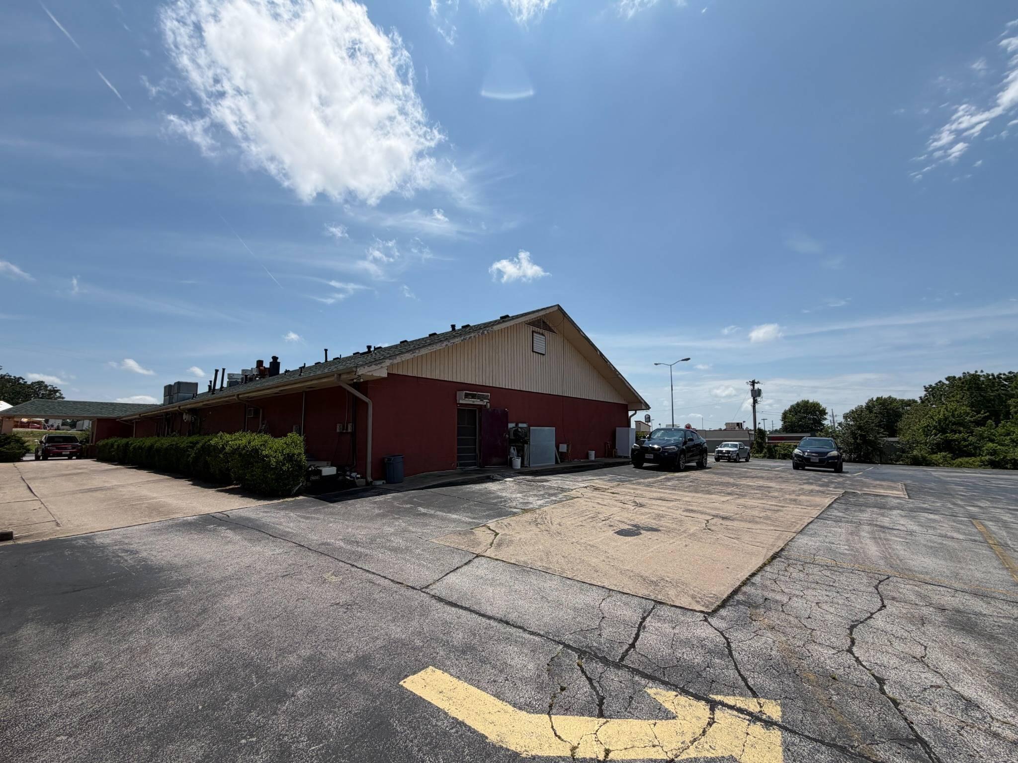 Photo 32 - Commercial Sale for sale – 840  U.S. 60   Monett, MO