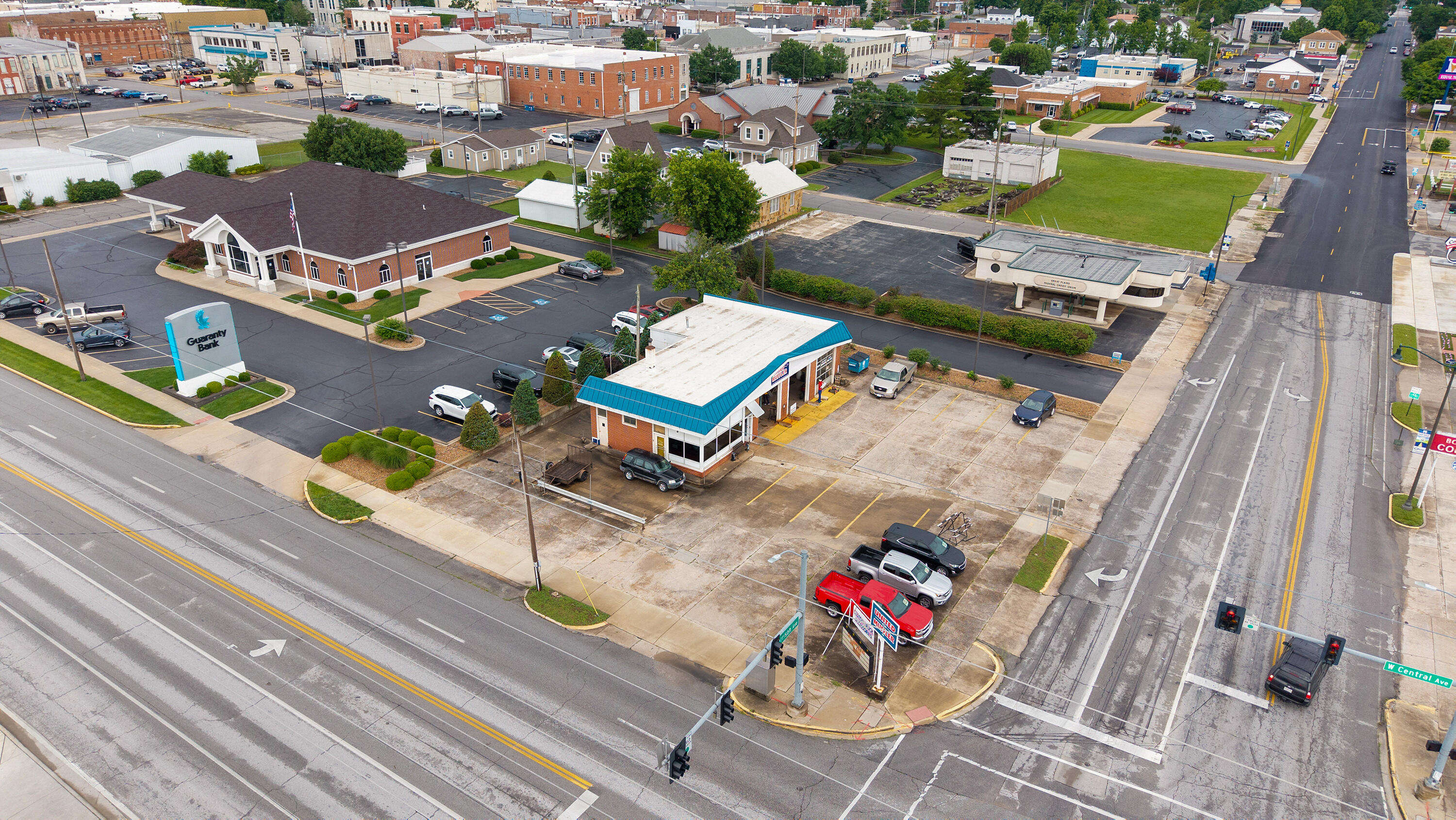 Photo 13 - Commercial Sale for sale – 328 W Central Avenue  Carthage, MO