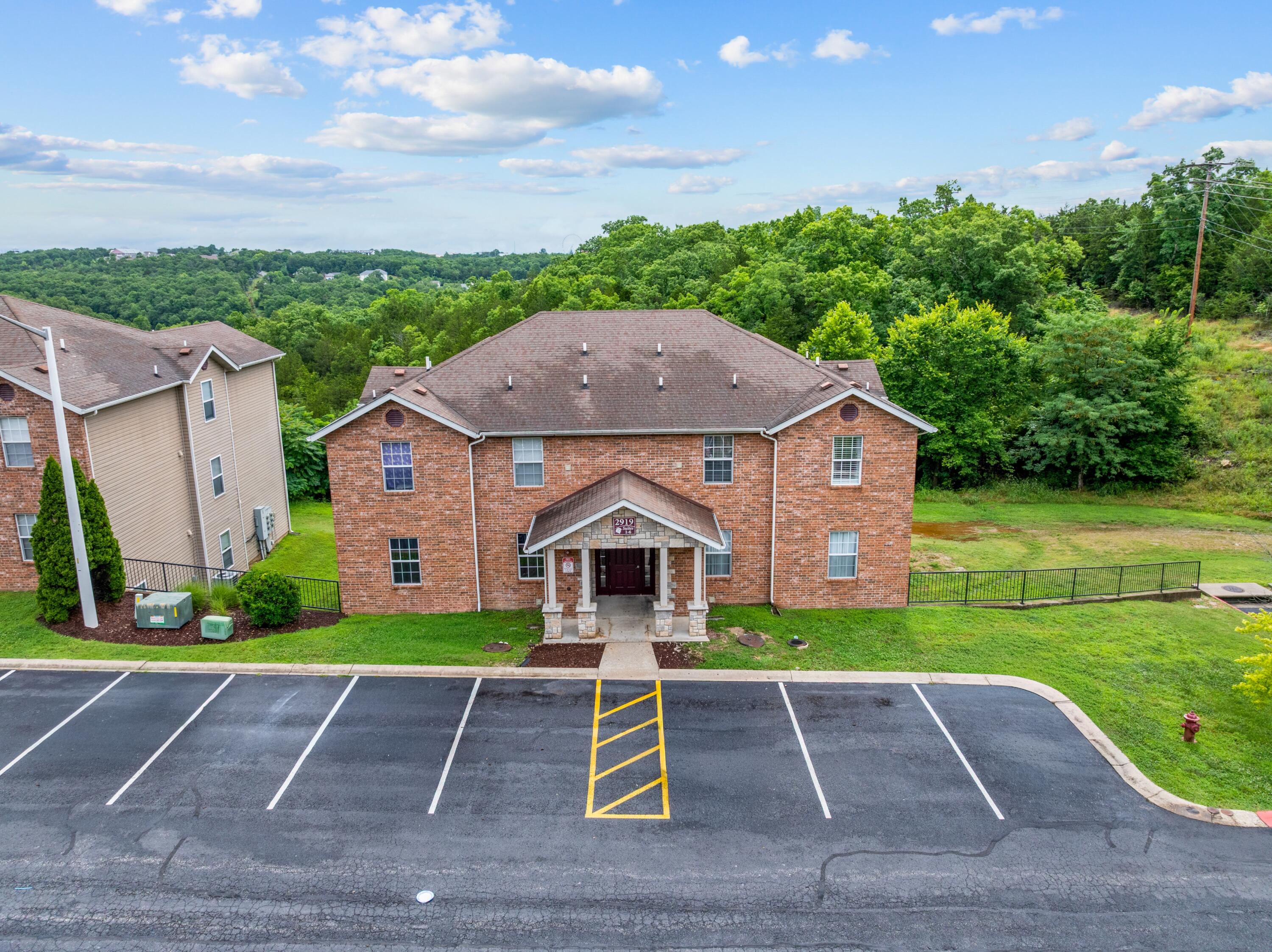 Photo 22 - Residential for sale – 2919  Vineyards Parkway  Branson, MO
