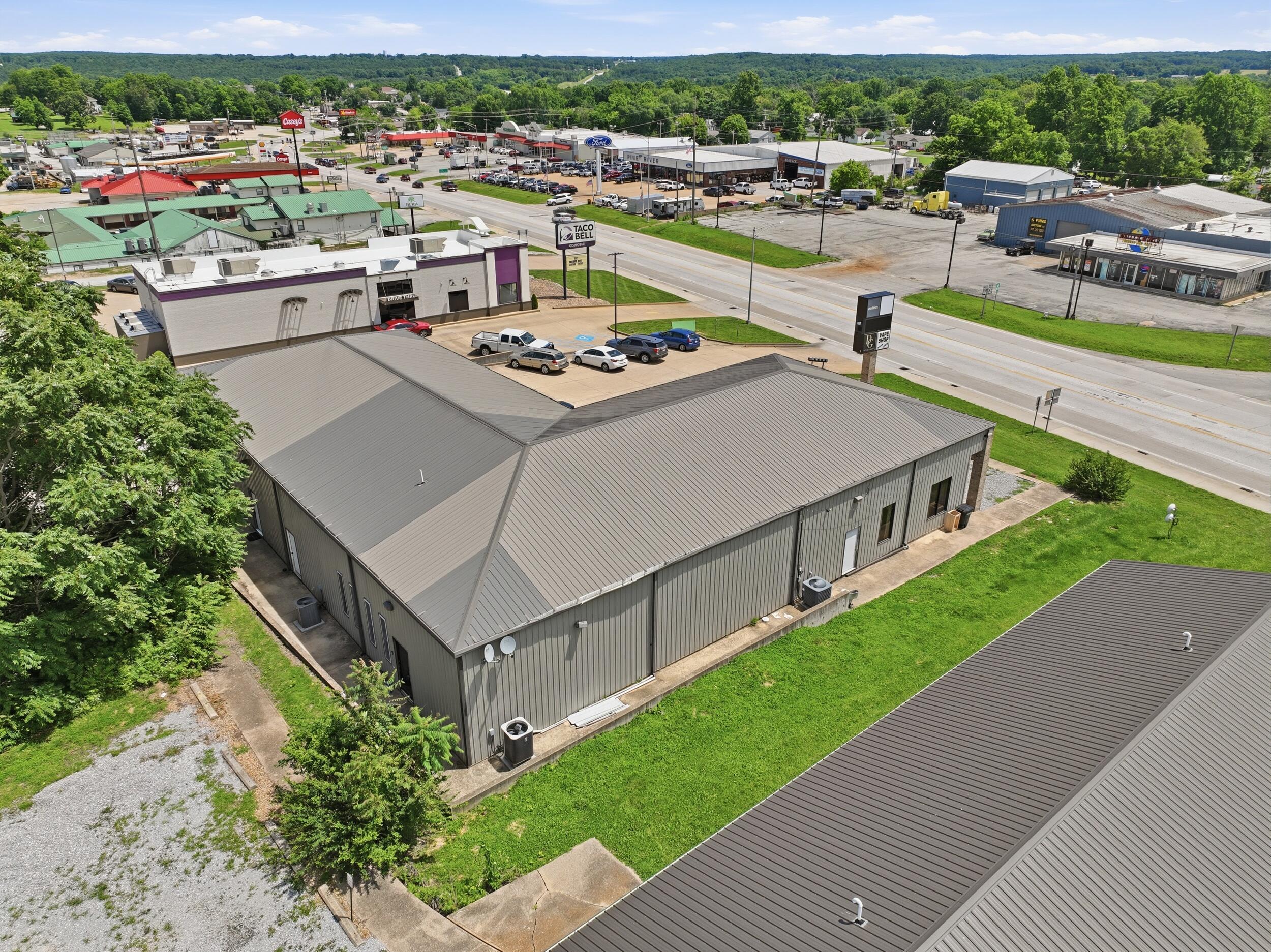 Photo 4 - Commercial Sale for sale – 1213  South Highway 63   Houston, MO