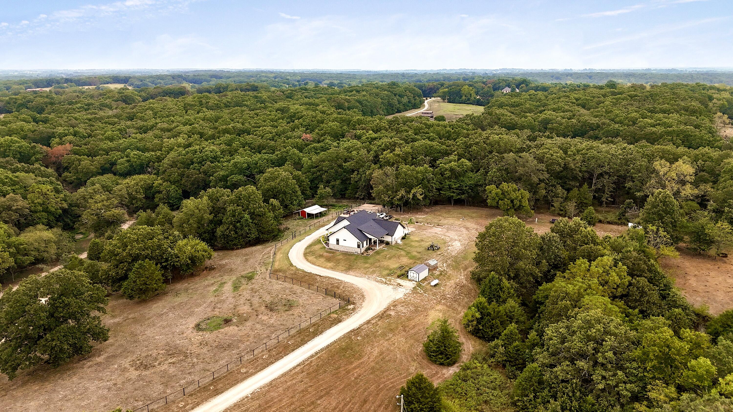 Photo 4 - Residential for sale – 411/425  Lake Branch Road  Clever, MO