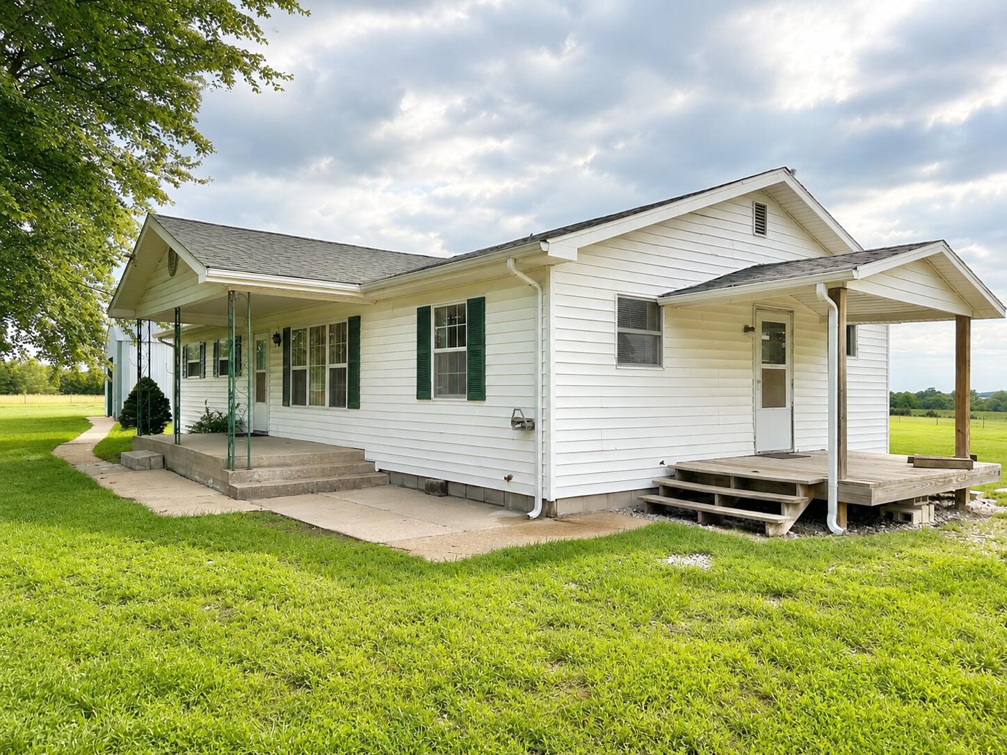 Photo 2 - Residential for sale – 28205  State Highway Nn   Urbana, MO