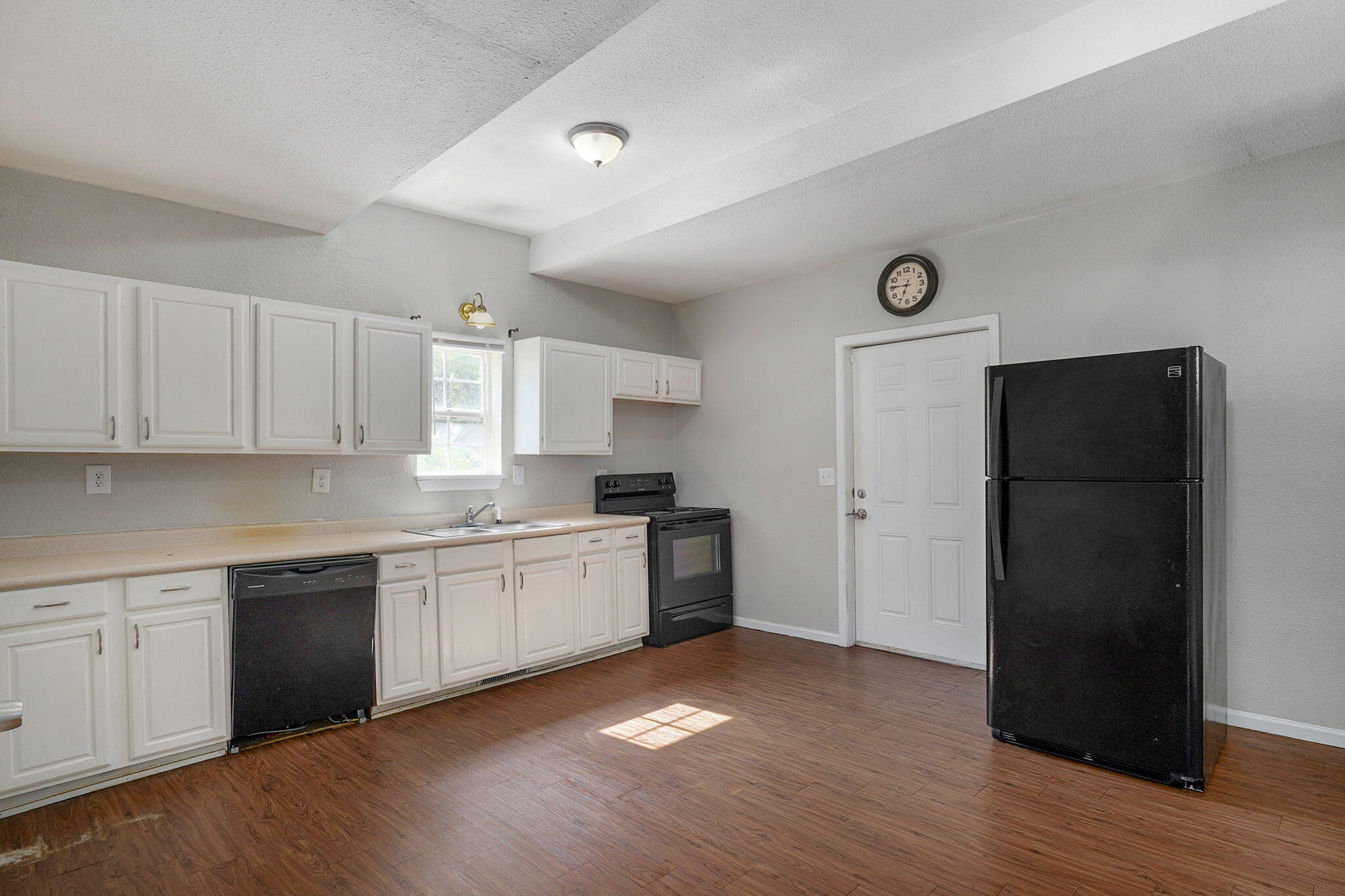 Photo 7 - Residential for sale – 615 W Atlantic Street  Springfield, MO