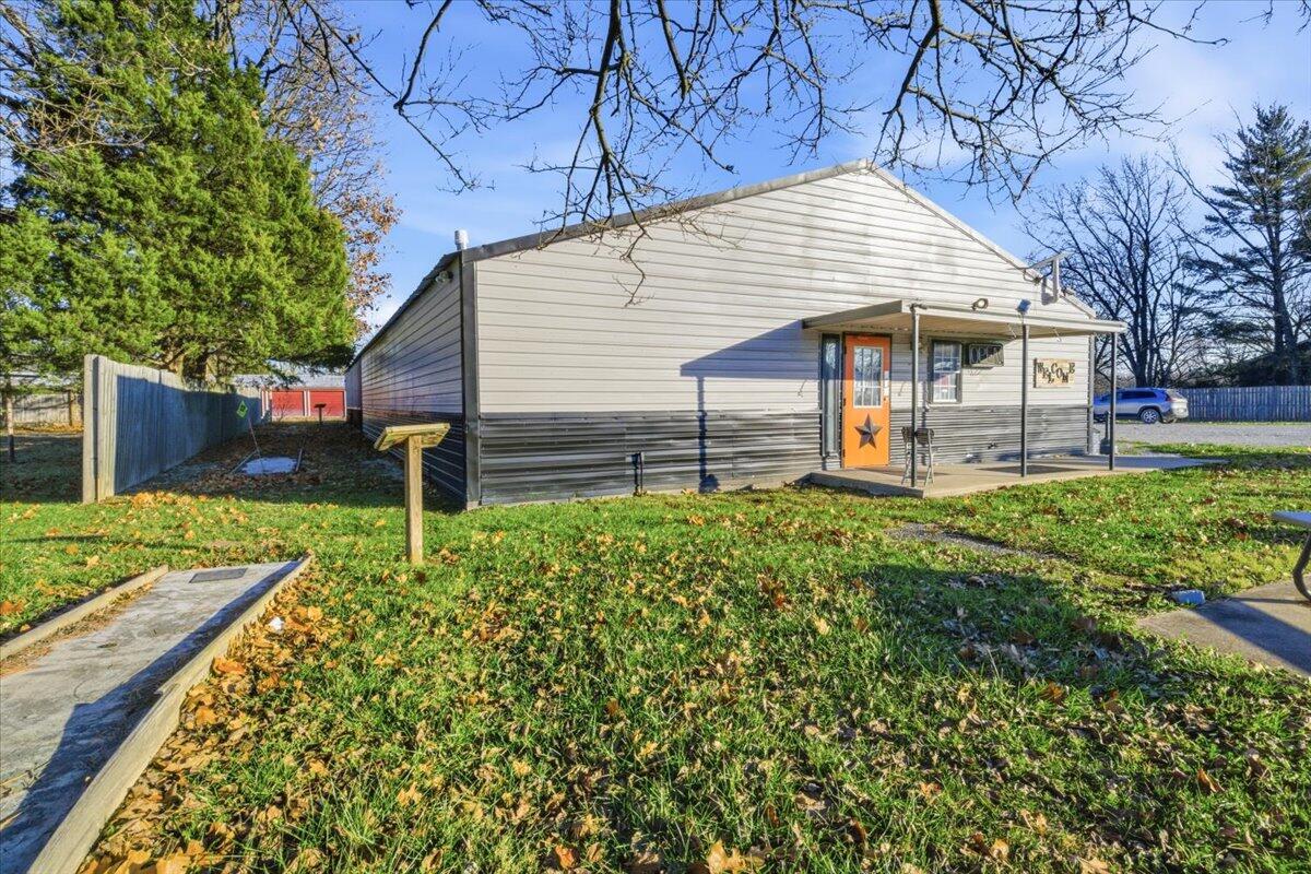 Photo 5 - Commercial Sale for sale – 22889  Mo-64   Hermitage, MO