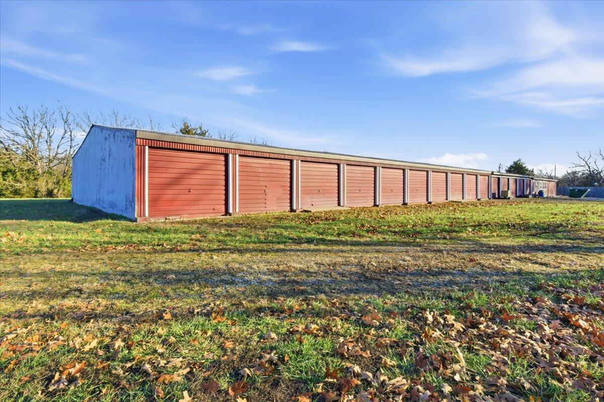 Photo 2 - Commercial Sale for sale – 22889  Mo-64   Hermitage, MO