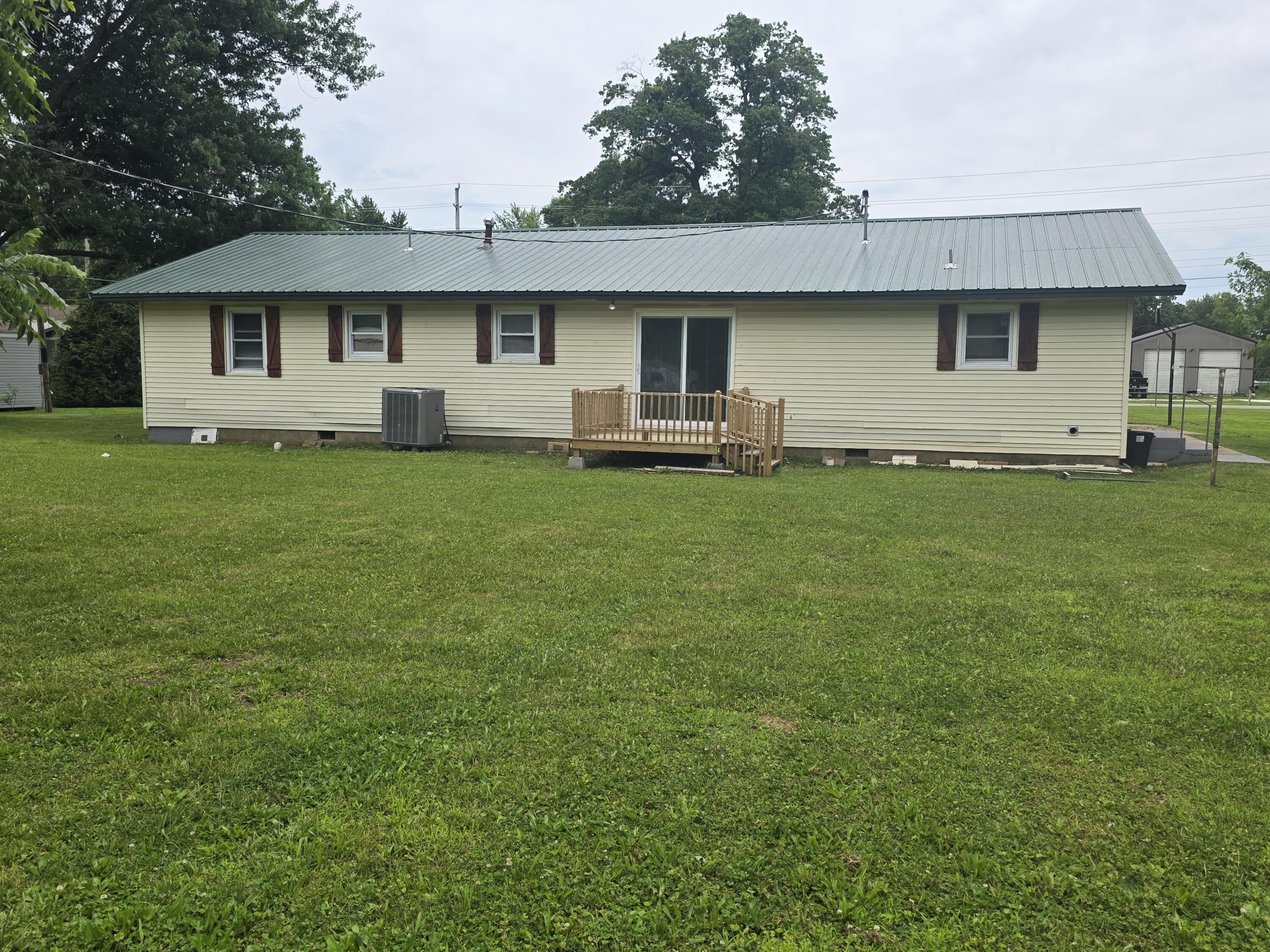 Photo 5 - Residential for sale – 1005 W Clouse Street  Mountain Grove, MO