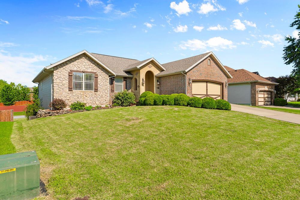 Photo 3 - Residential for sale – 647 N Althea Avenue  Nixa, MO