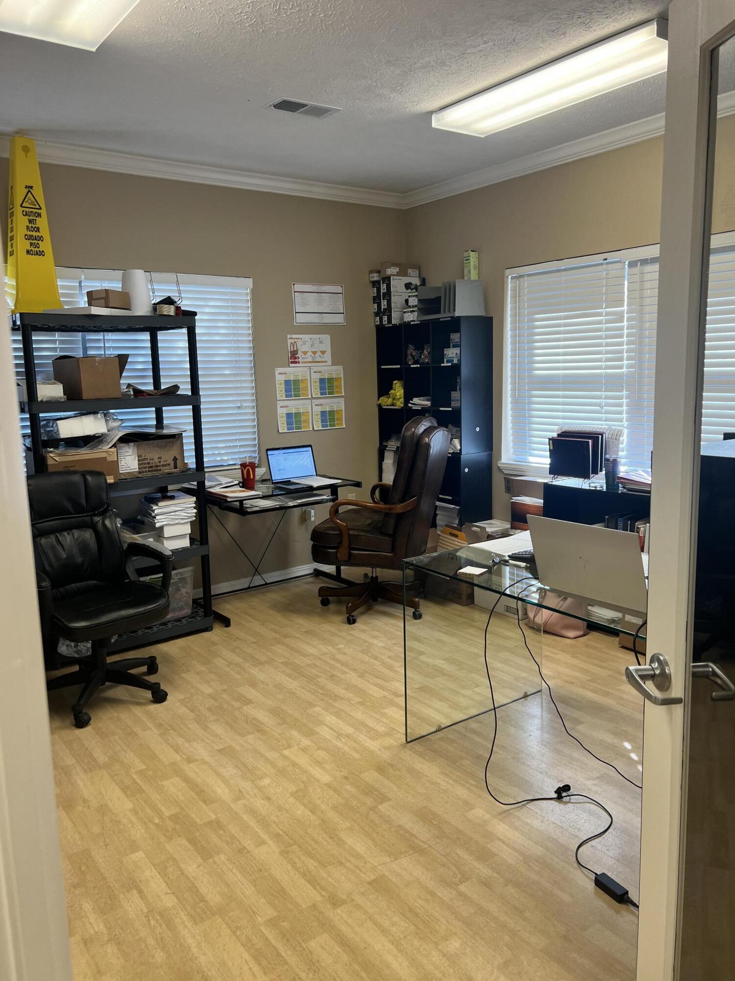 Photo 14 - Commercial Sale for sale – 2500  Independence Square   West Plains, MO