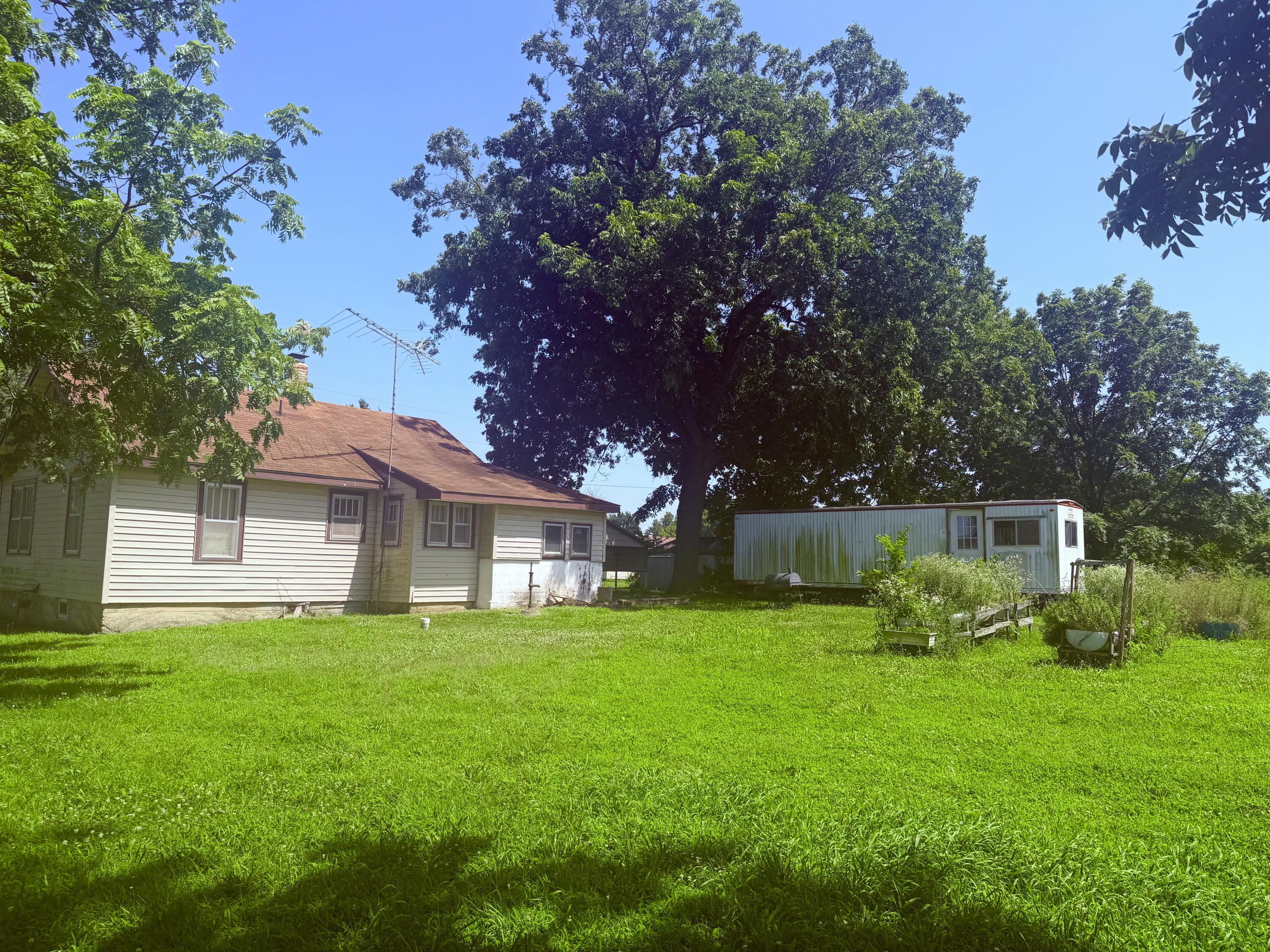 Photo 4 - Residential for sale – 204 S Macon Street  Jerico Springs, MO