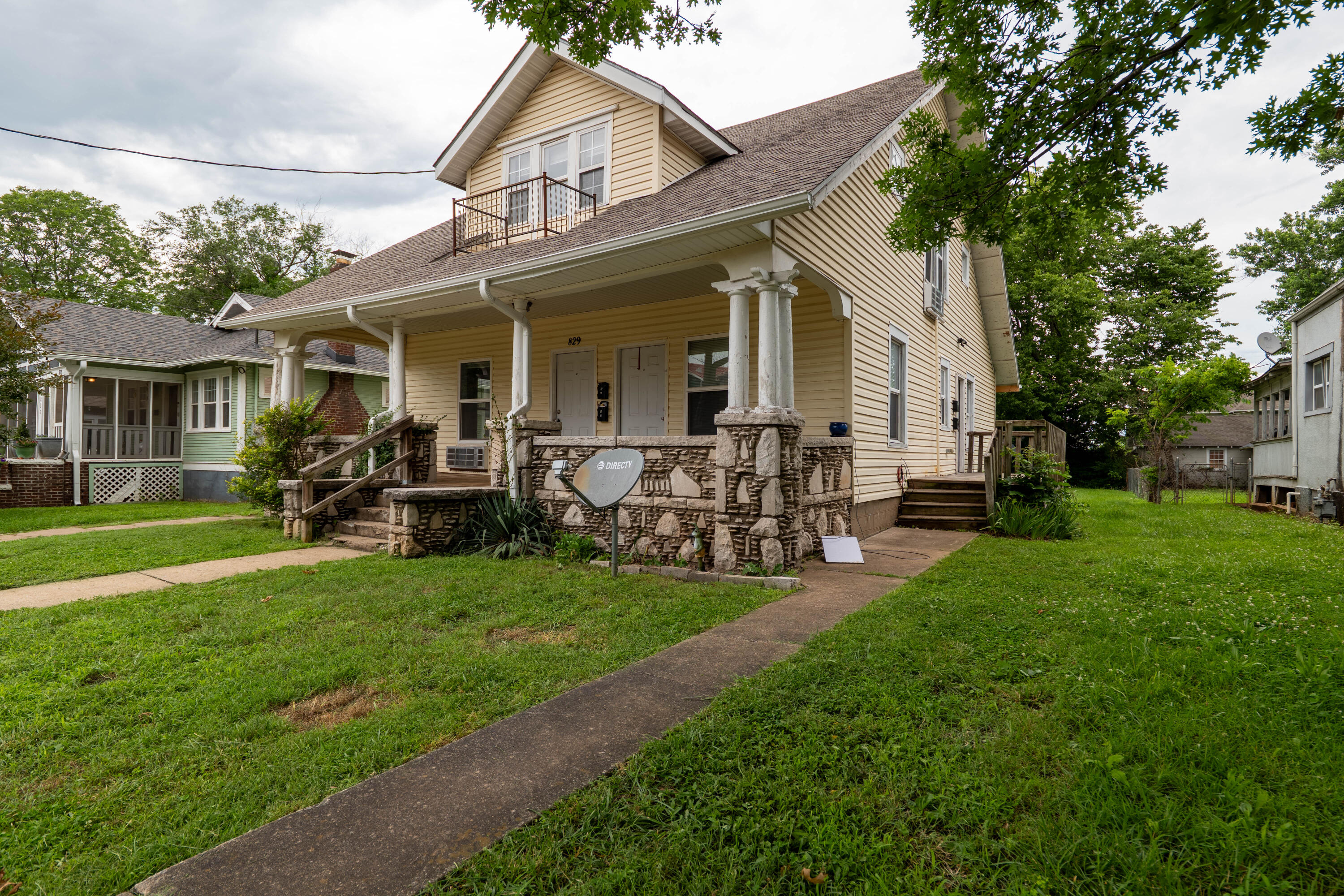 Photo 3 - Residential Income for sale – 829 W Pershing Street  Springfield, MO