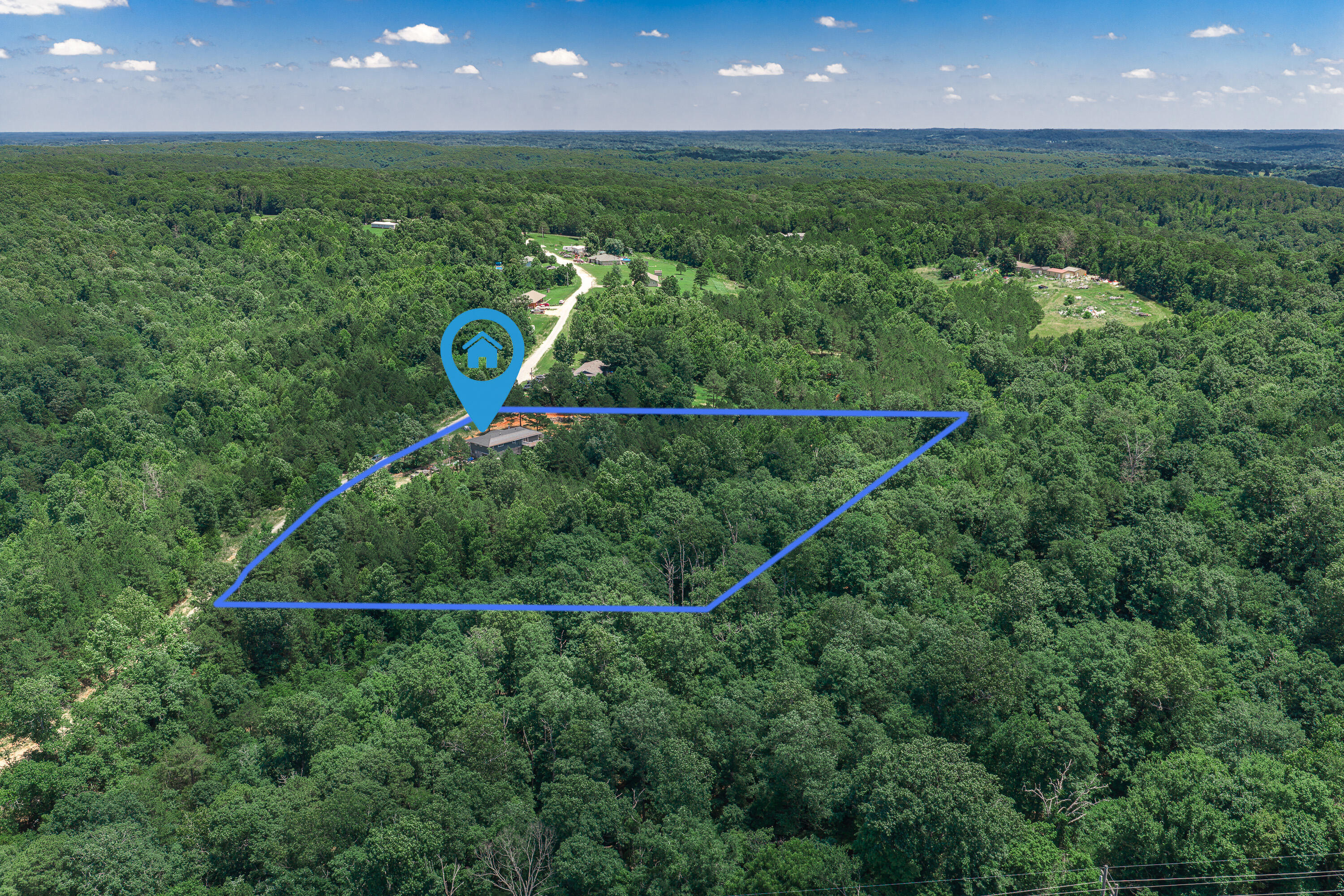 Photo 2 - Residential for sale – 303  Pleasant View Lane  Pineville, MO