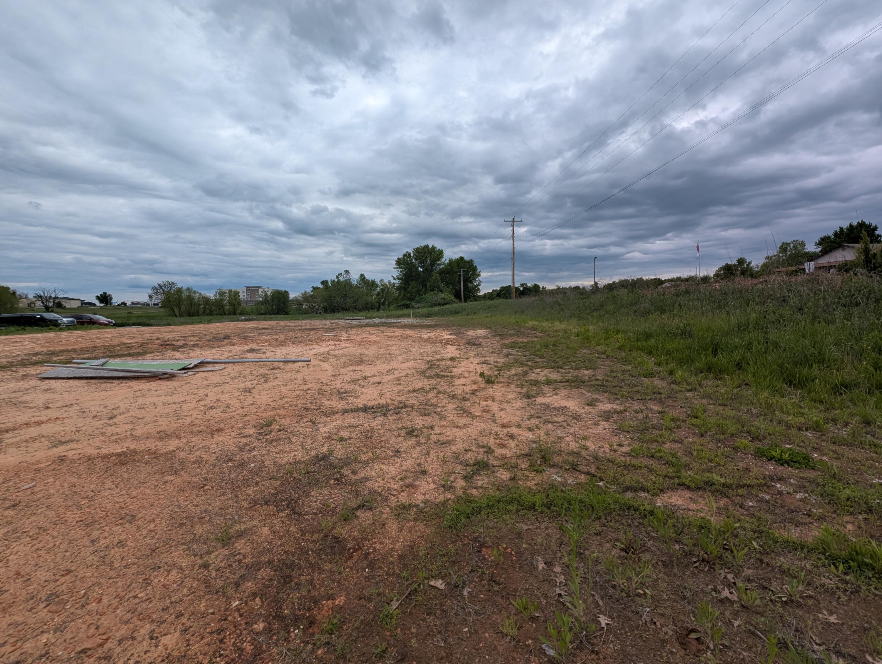 Photo 6 - Commercial Sale for sale – 640 E Aldrich Road  Bolivar, MO