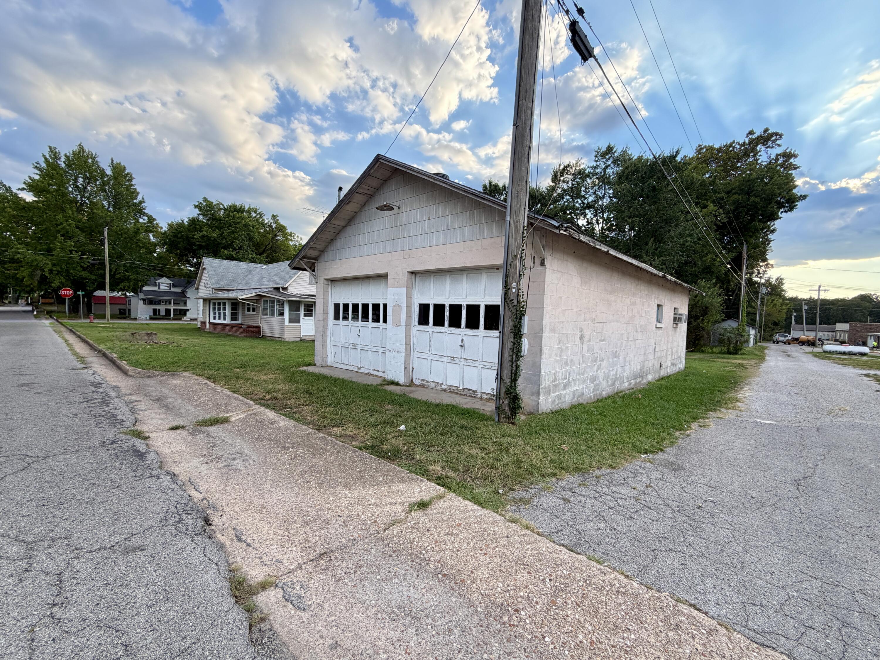 Photo 54 - Residential for sale – 1001 W Cass Avenue  West Plains, MO