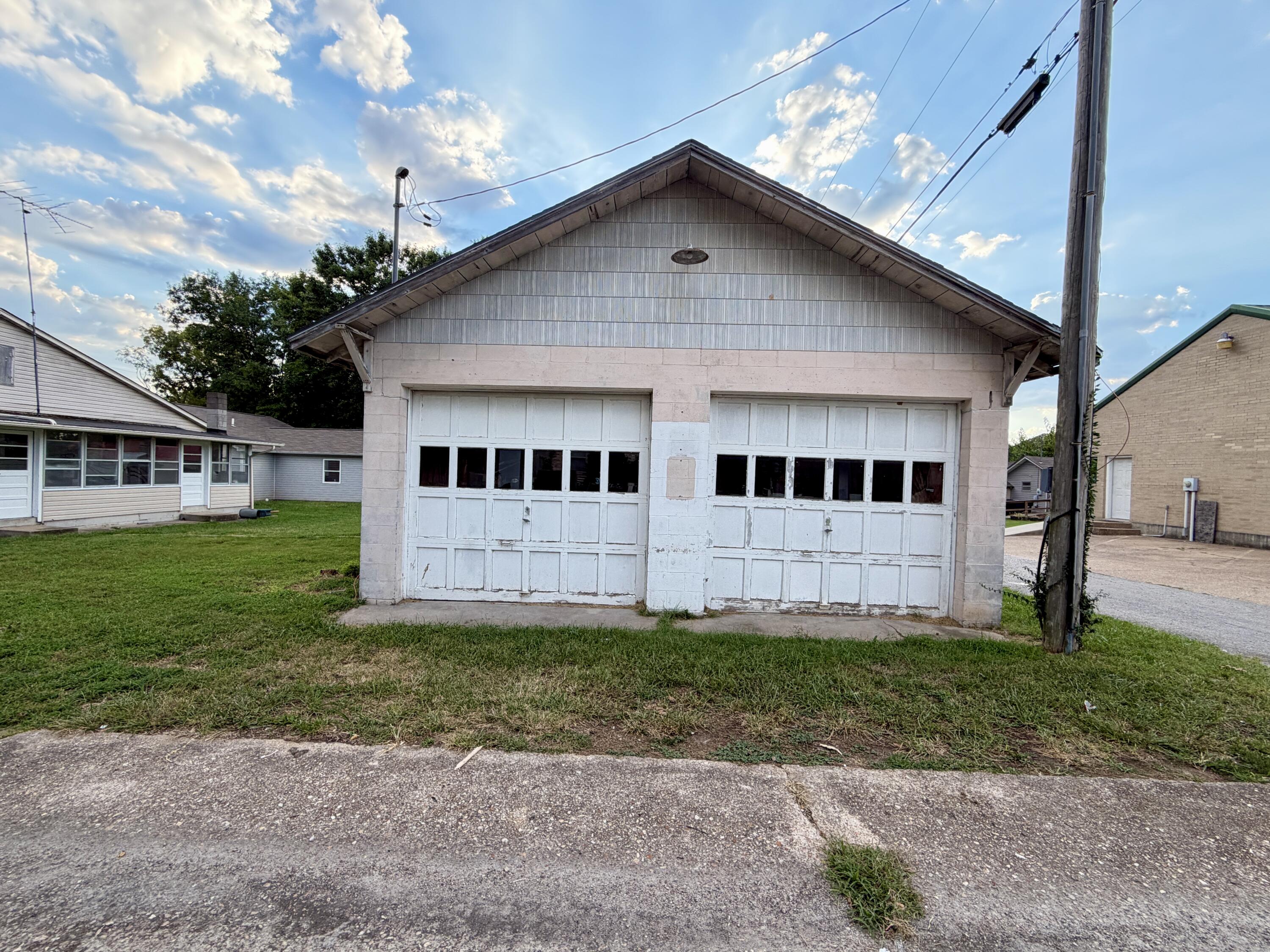 Photo 55 - Residential for sale – 1001 W Cass Avenue  West Plains, MO