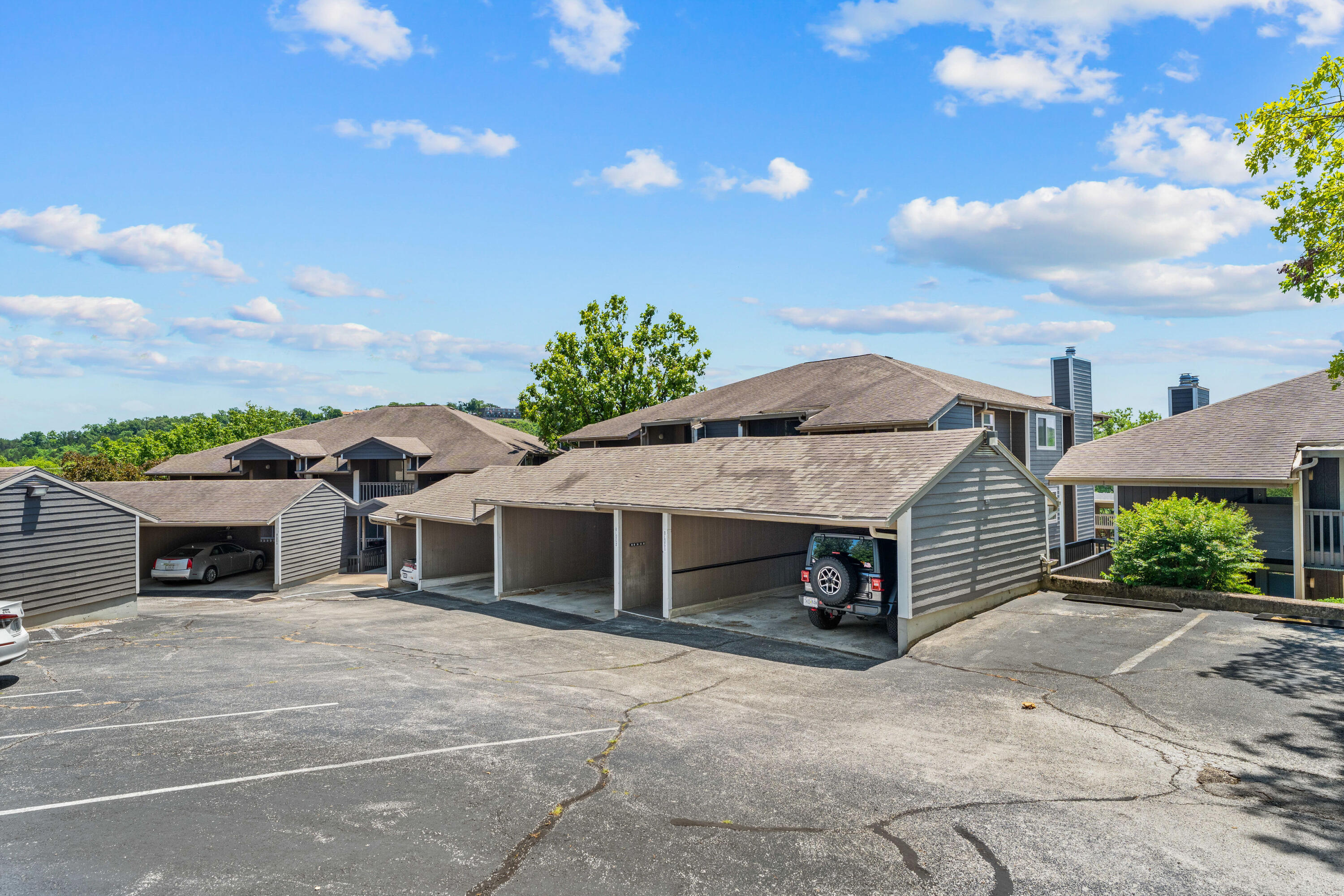 Photo 19 - Residential for sale – 118 W Hensley Street  Branson, MO