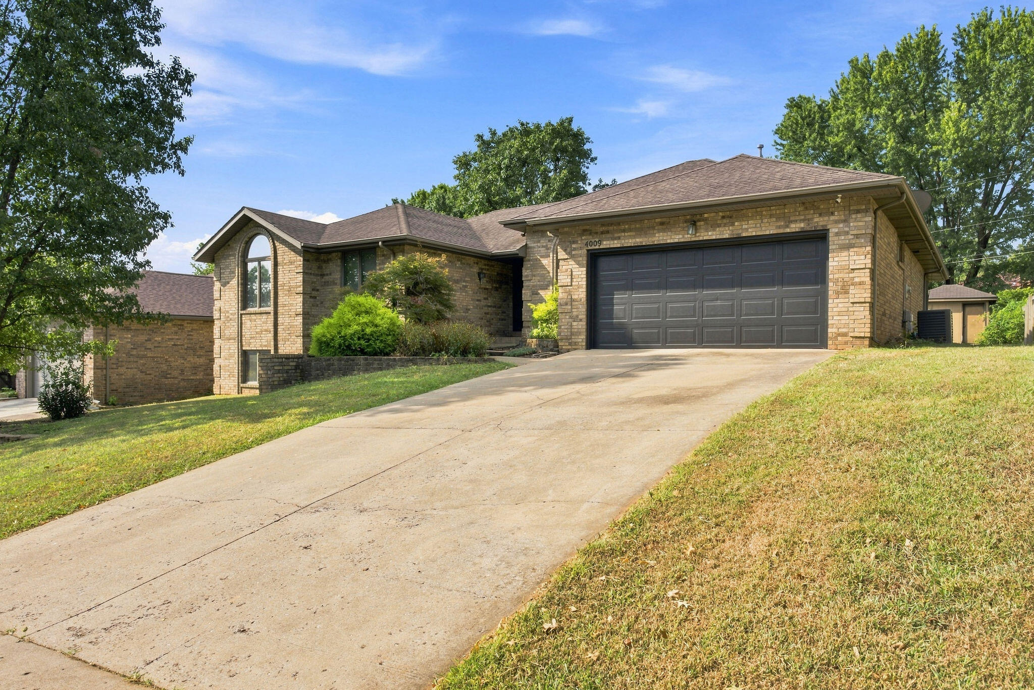 Photo 2 - Residential for sale – 4009 S Cutler Court  Springfield, MO