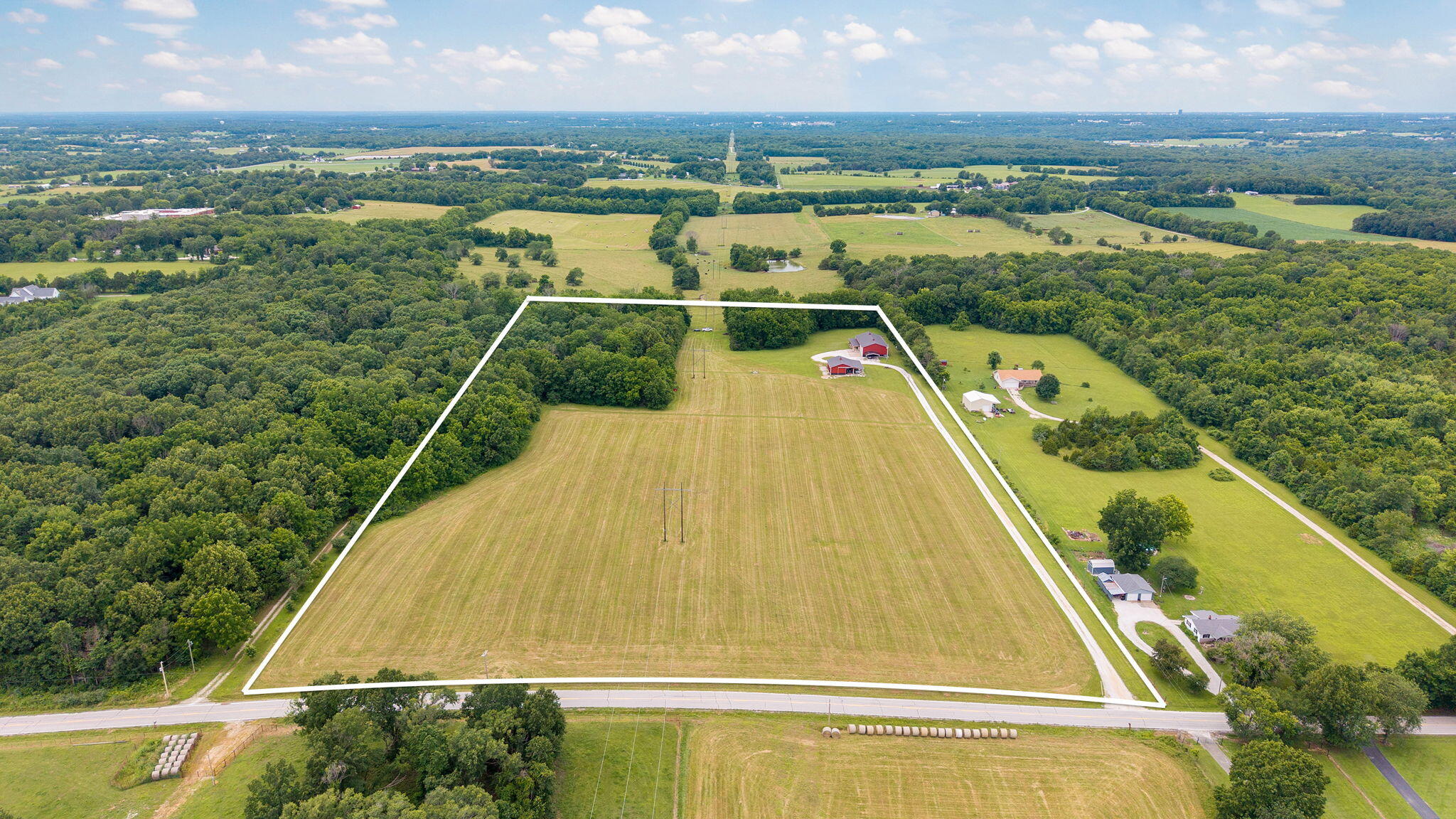 Photo 4 - Residential for sale – 3235 S Farm Road 227   Rogersville, MO
