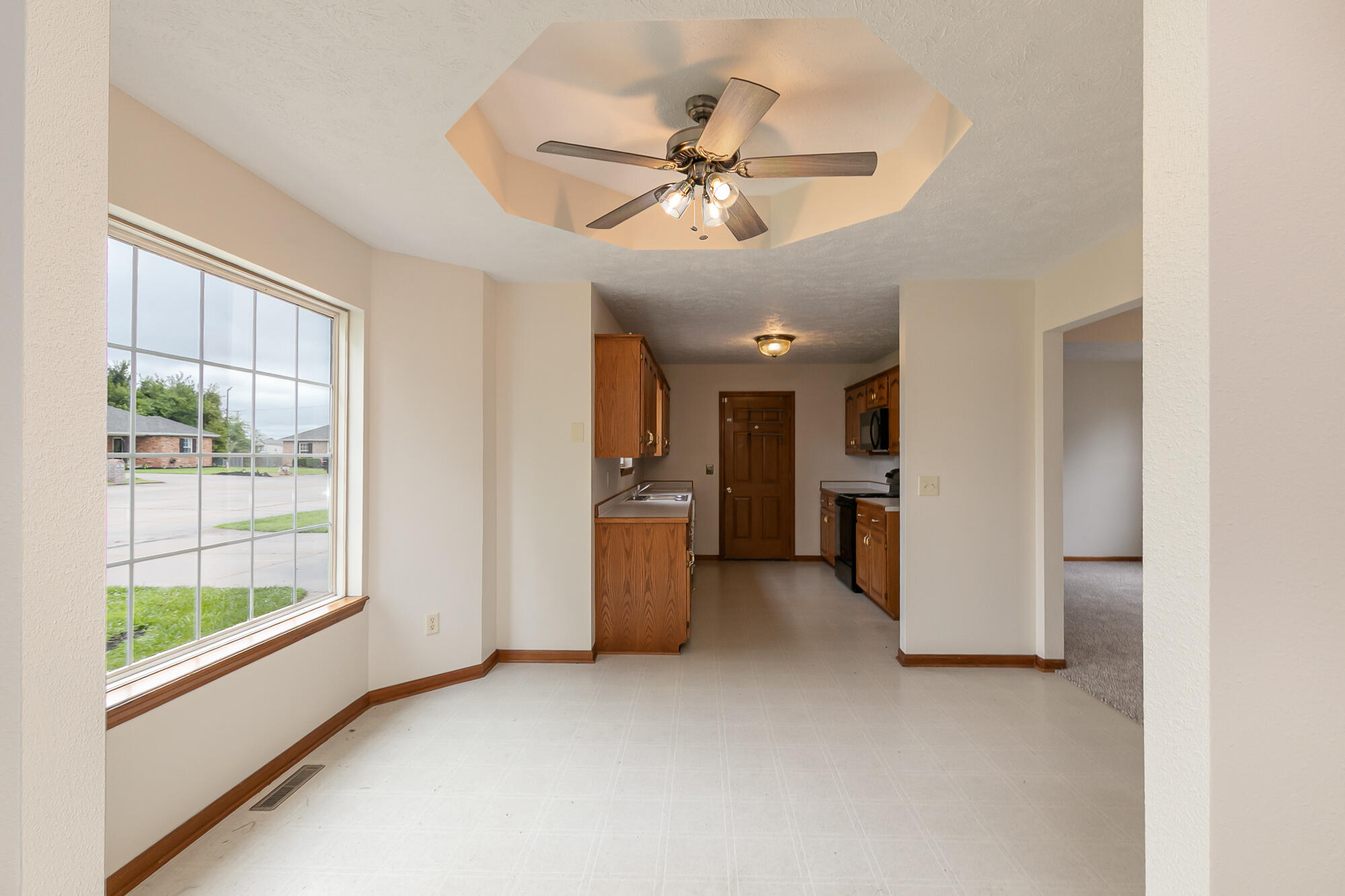 Photo 5 - Residential for sale – 2790 S Grant Avenue  Bolivar, MO