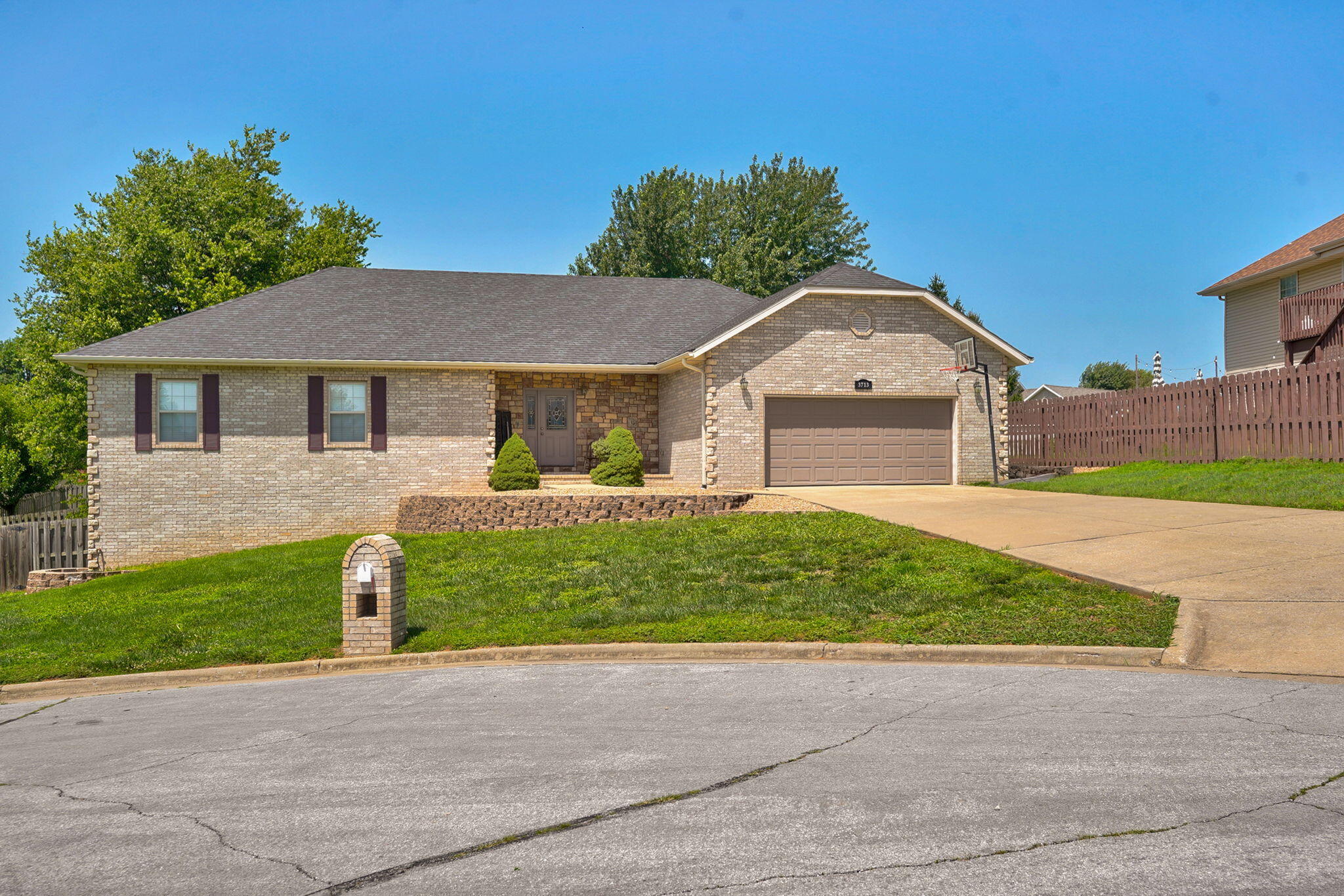 Residential for sale – 3713 N Croswell Avenue  Springfield, MO