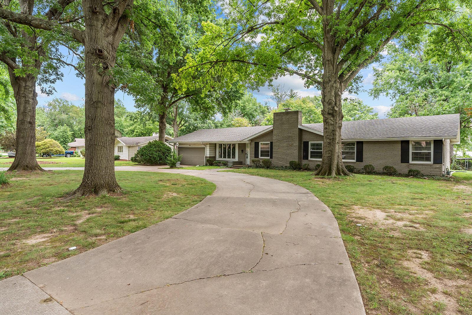Photo 13 - Residential for sale – 2266 S Meadowview Avenue  Springfield, MO