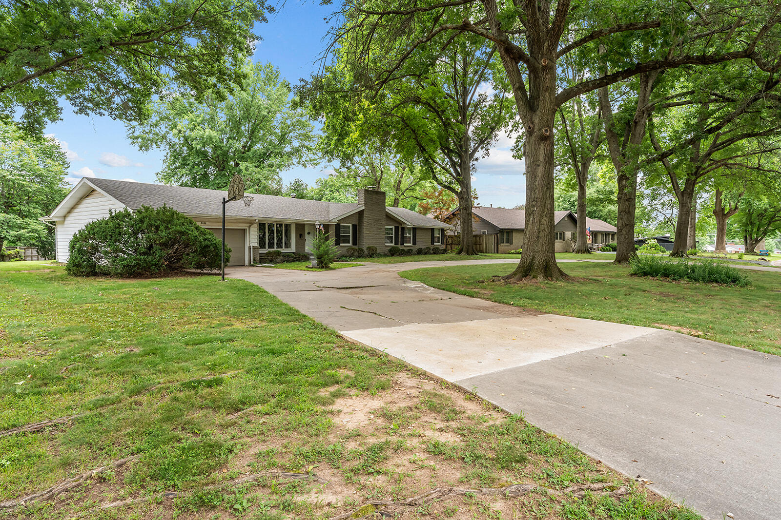 Photo 14 - Residential for sale – 2266 S Meadowview Avenue  Springfield, MO