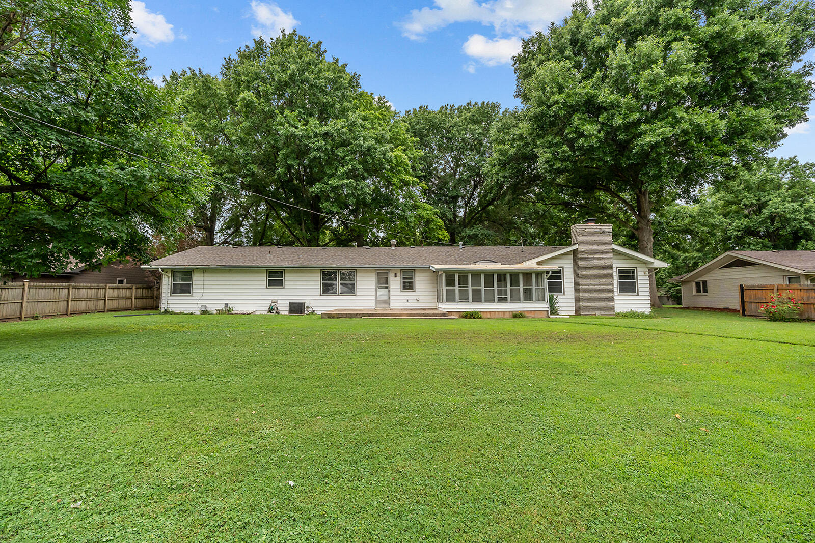 Photo 44 - Residential for sale – 2266 S Meadowview Avenue  Springfield, MO