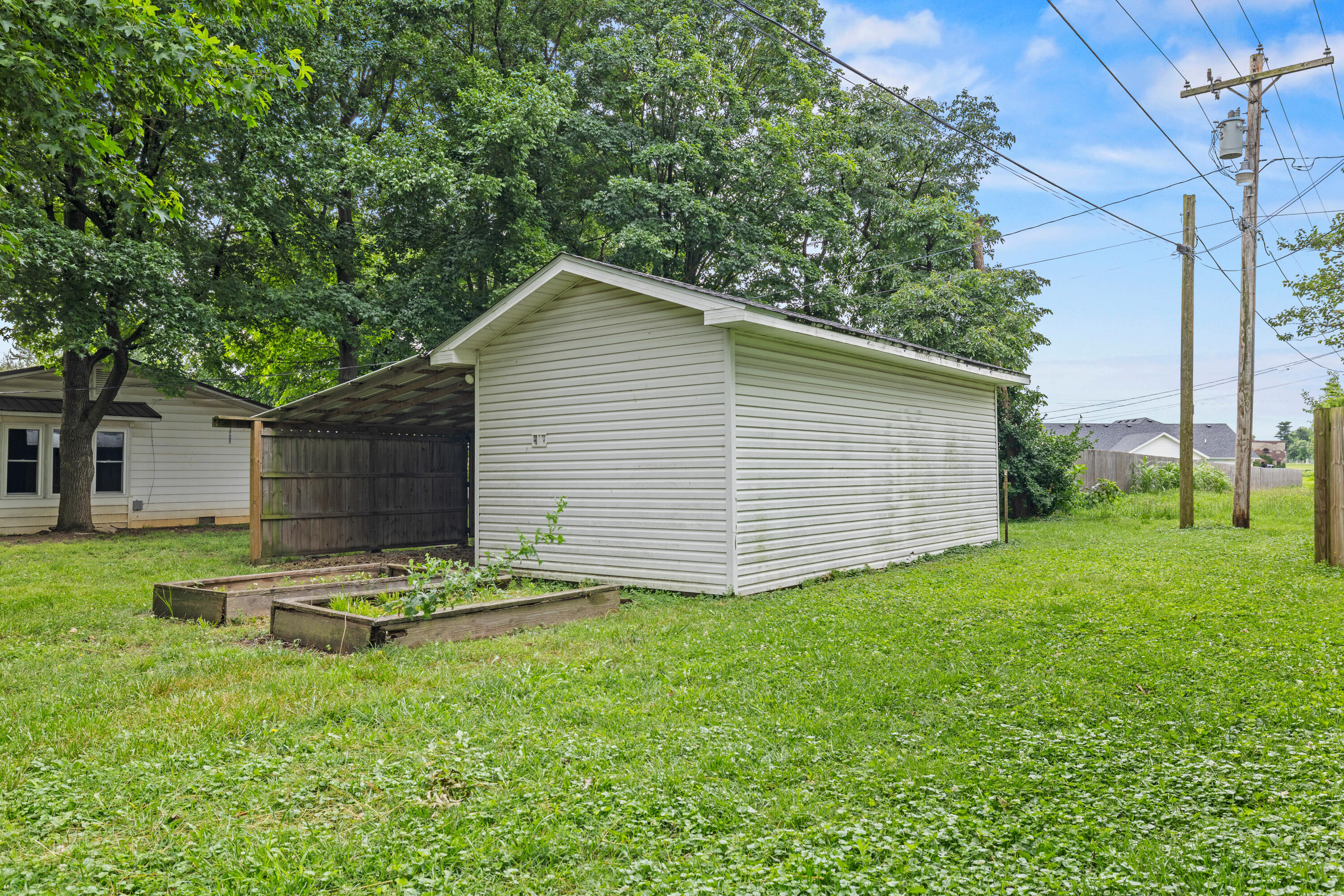 Photo 41 - Residential for sale – 1343  Woodlawn Avenue  Mt Vernon, MO