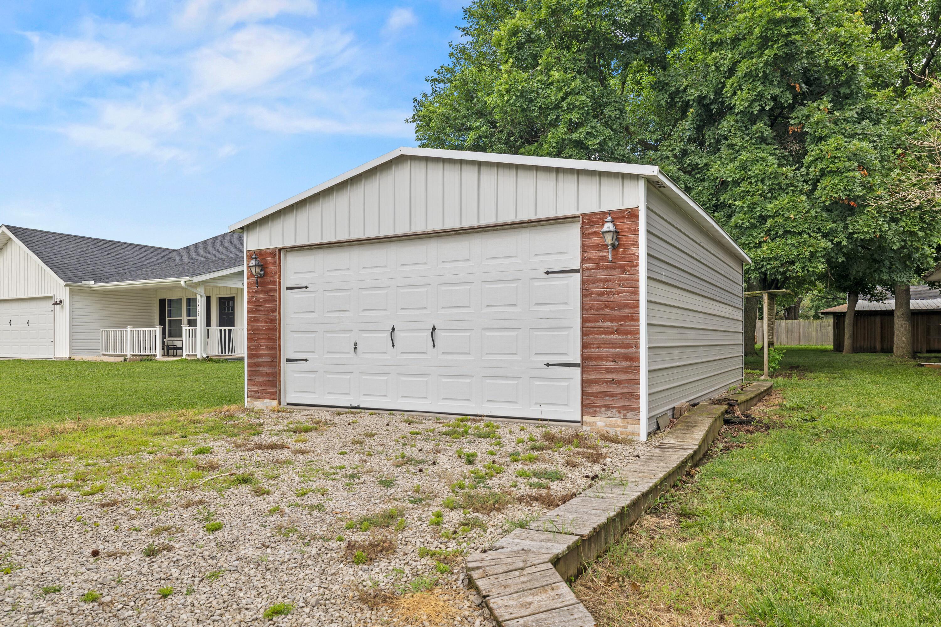 Photo 43 - Residential for sale – 1343  Woodlawn Avenue  Mt Vernon, MO