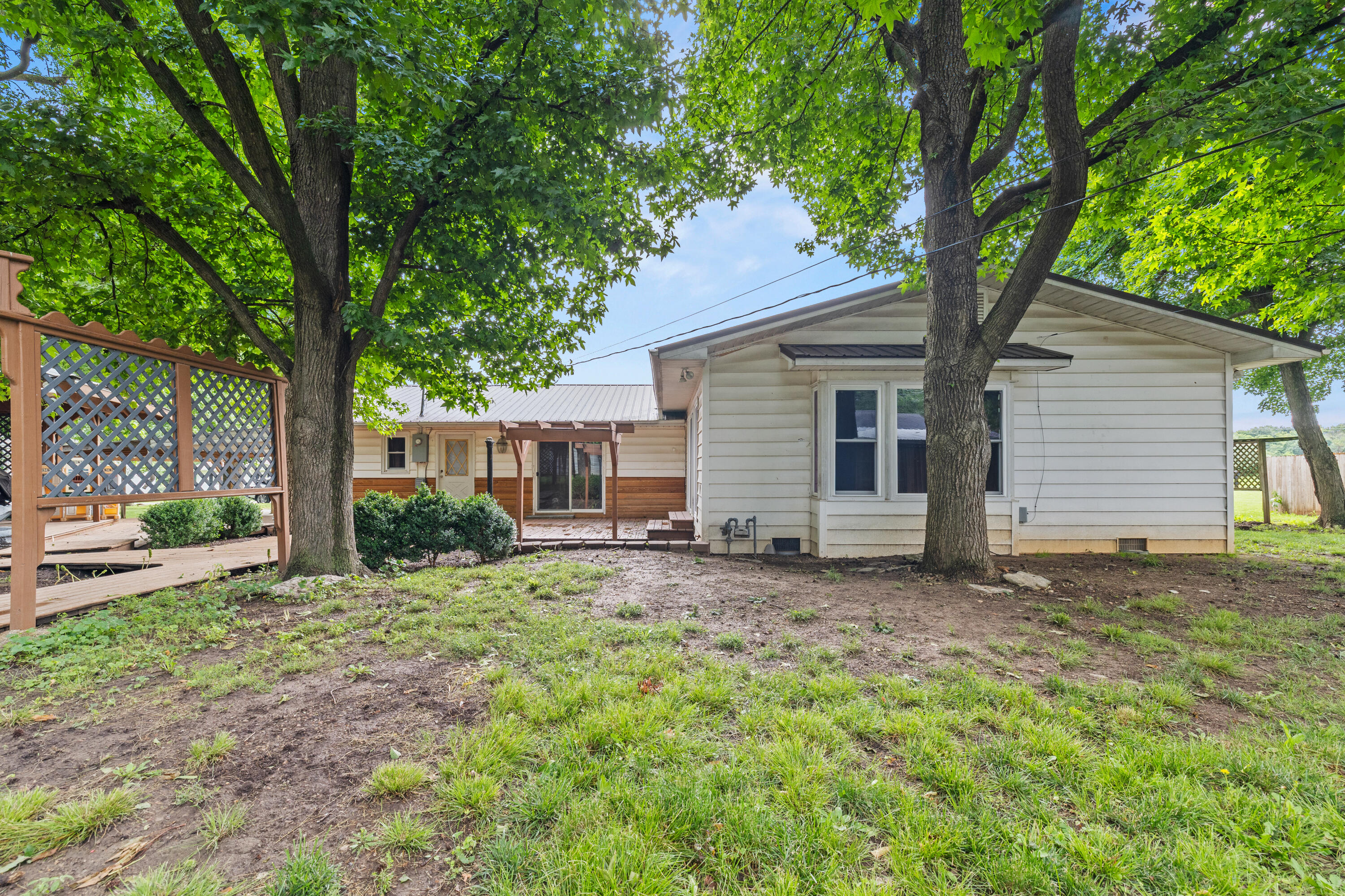 Photo 42 - Residential for sale – 1343  Woodlawn Avenue  Mt Vernon, MO
