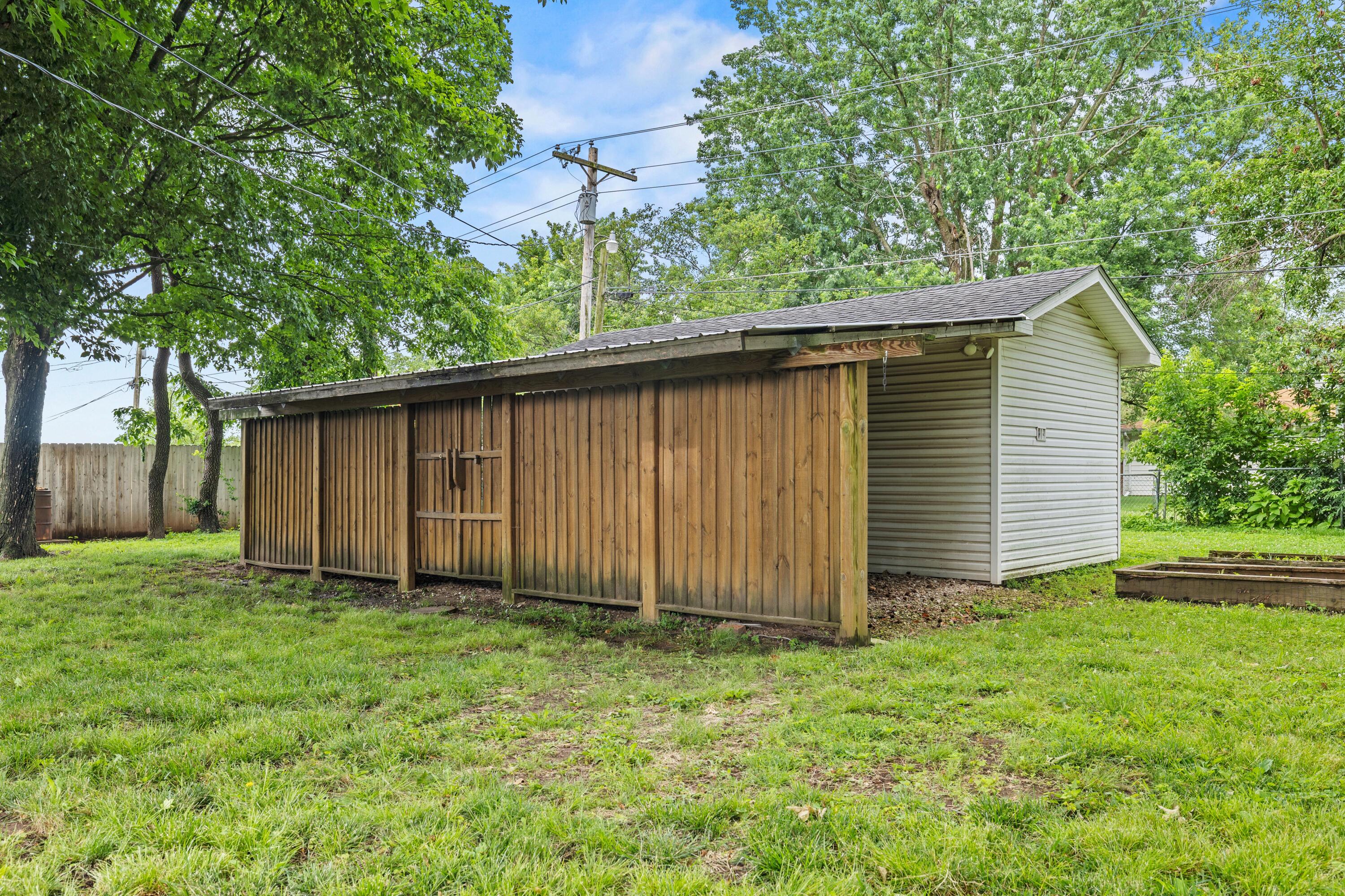 Photo 38 - Residential for sale – 1343  Woodlawn Avenue  Mt Vernon, MO