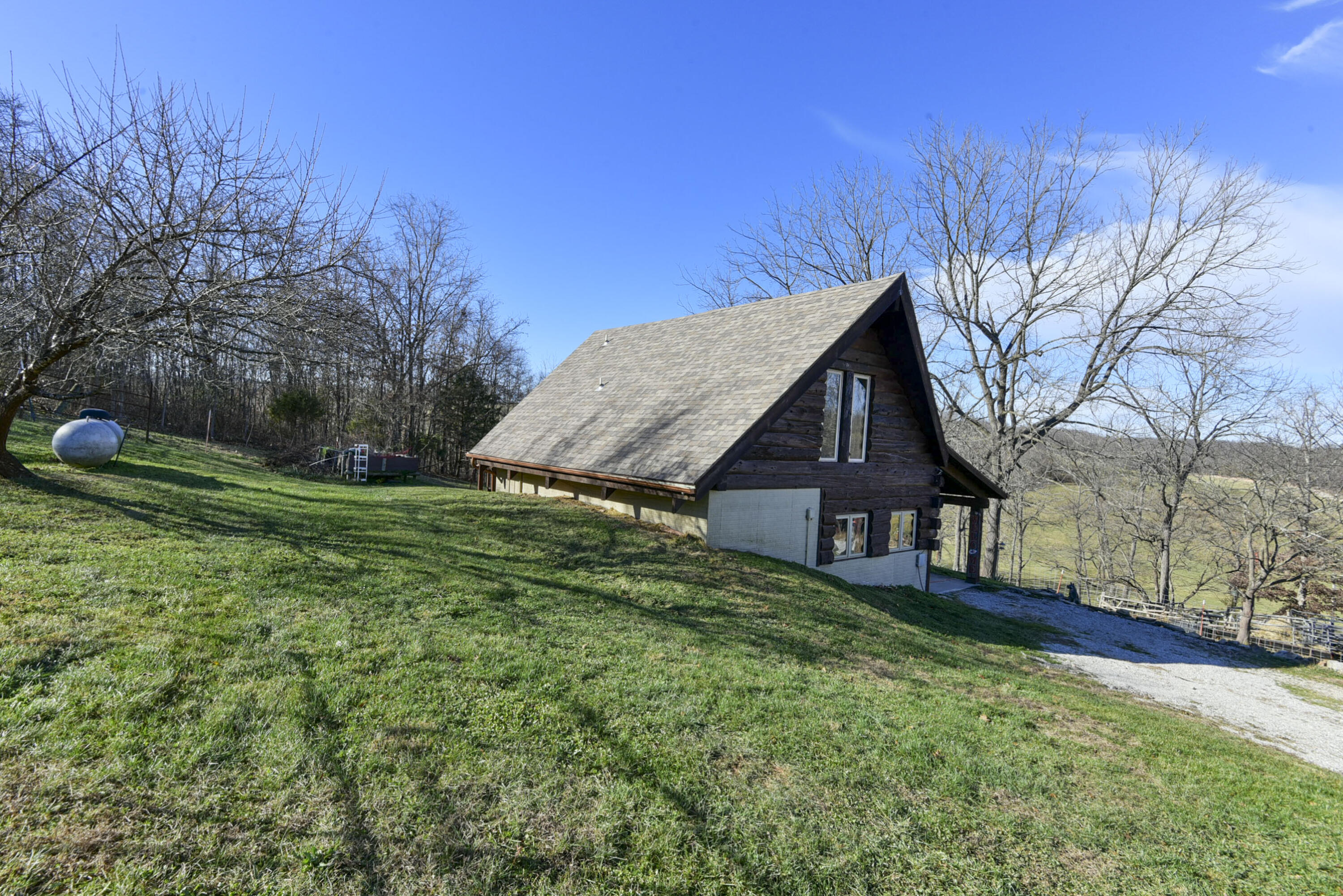 Photo 25 - Residential for sale – 19005  Farm Road 1170   Cassville, MO