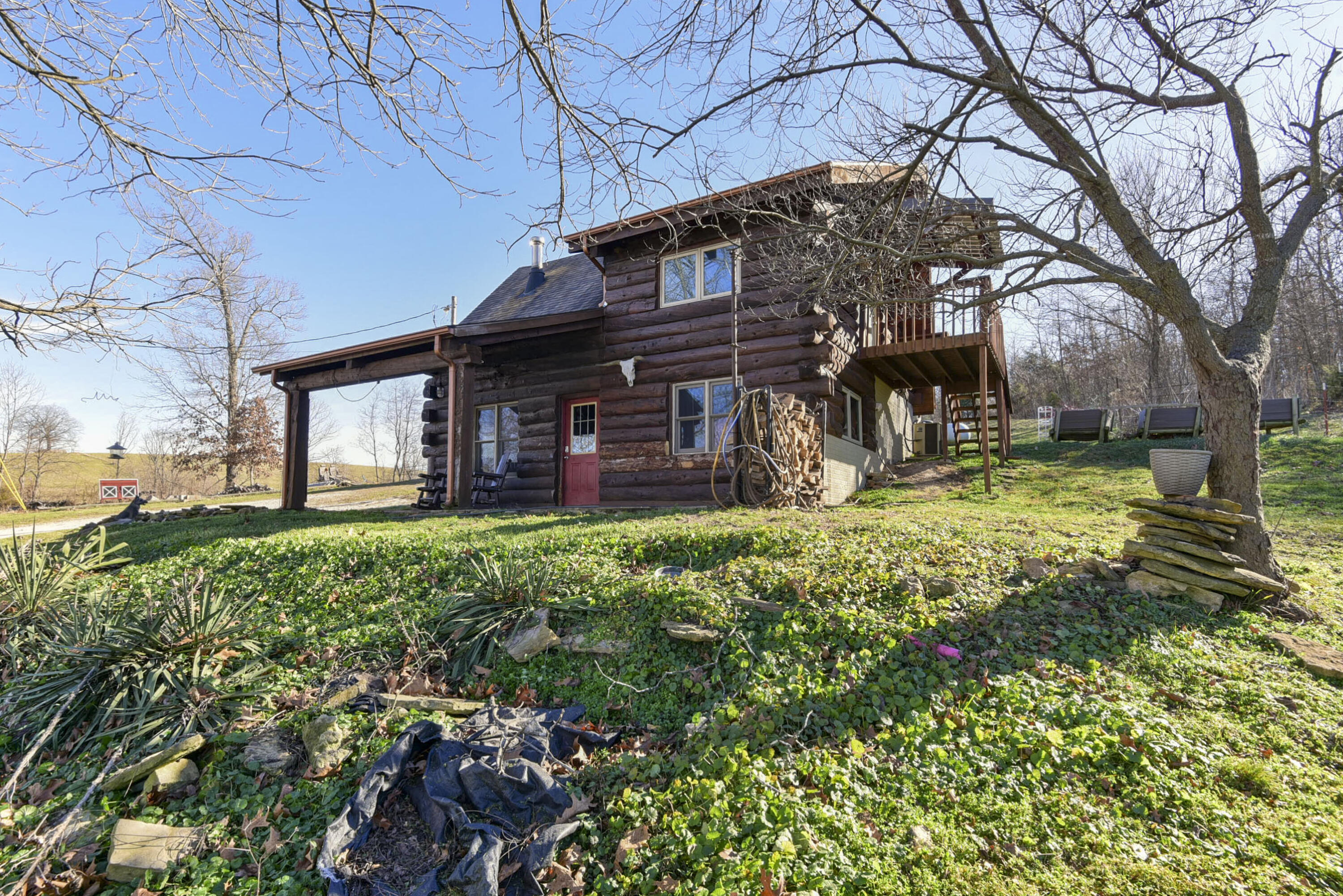 Photo 2 - Residential for sale – 19005  Farm Road 1170   Cassville, MO