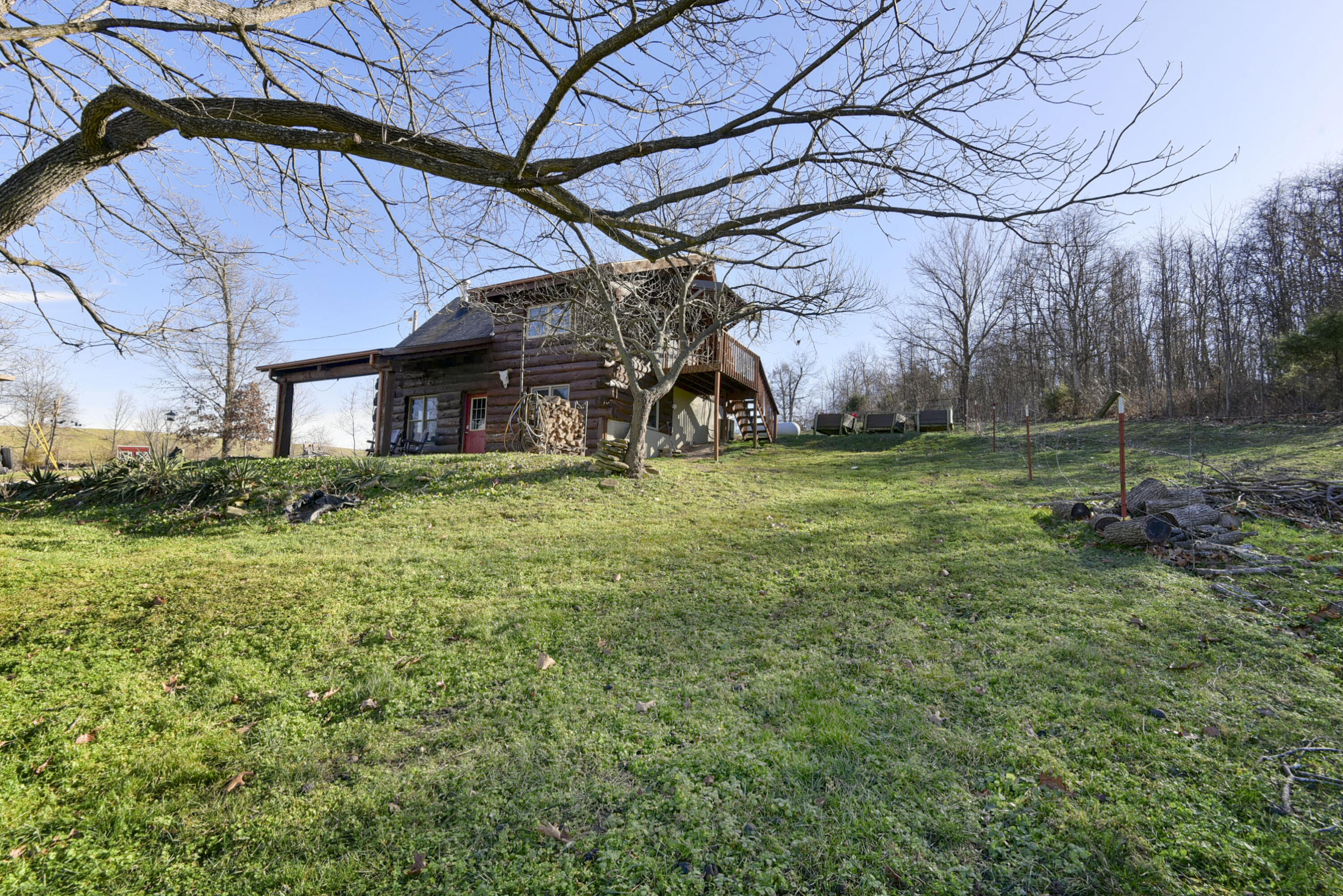 Photo 26 - Residential for sale – 19005  Farm Road 1170   Cassville, MO