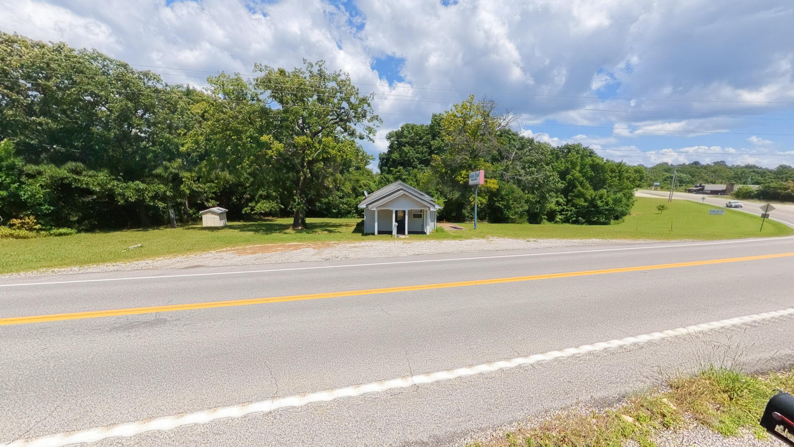 Photo 27 - Commercial Sale for sale – 356  Highway 5   Pontiac, MO