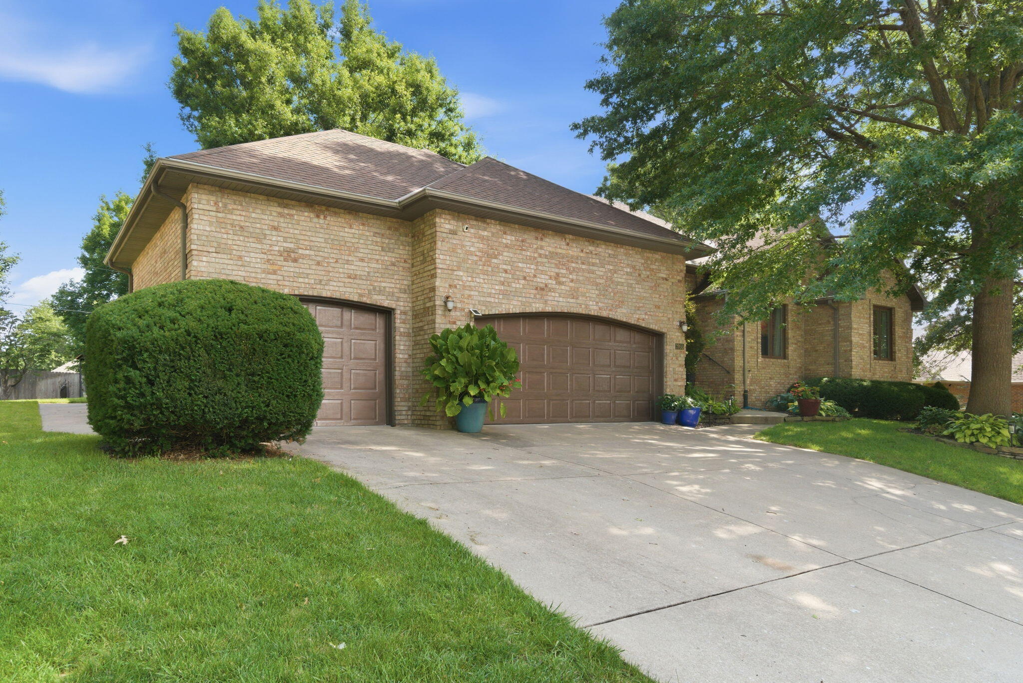 Photo 3 - Residential for sale – 3955 E Eastmoor Street  Springfield, MO