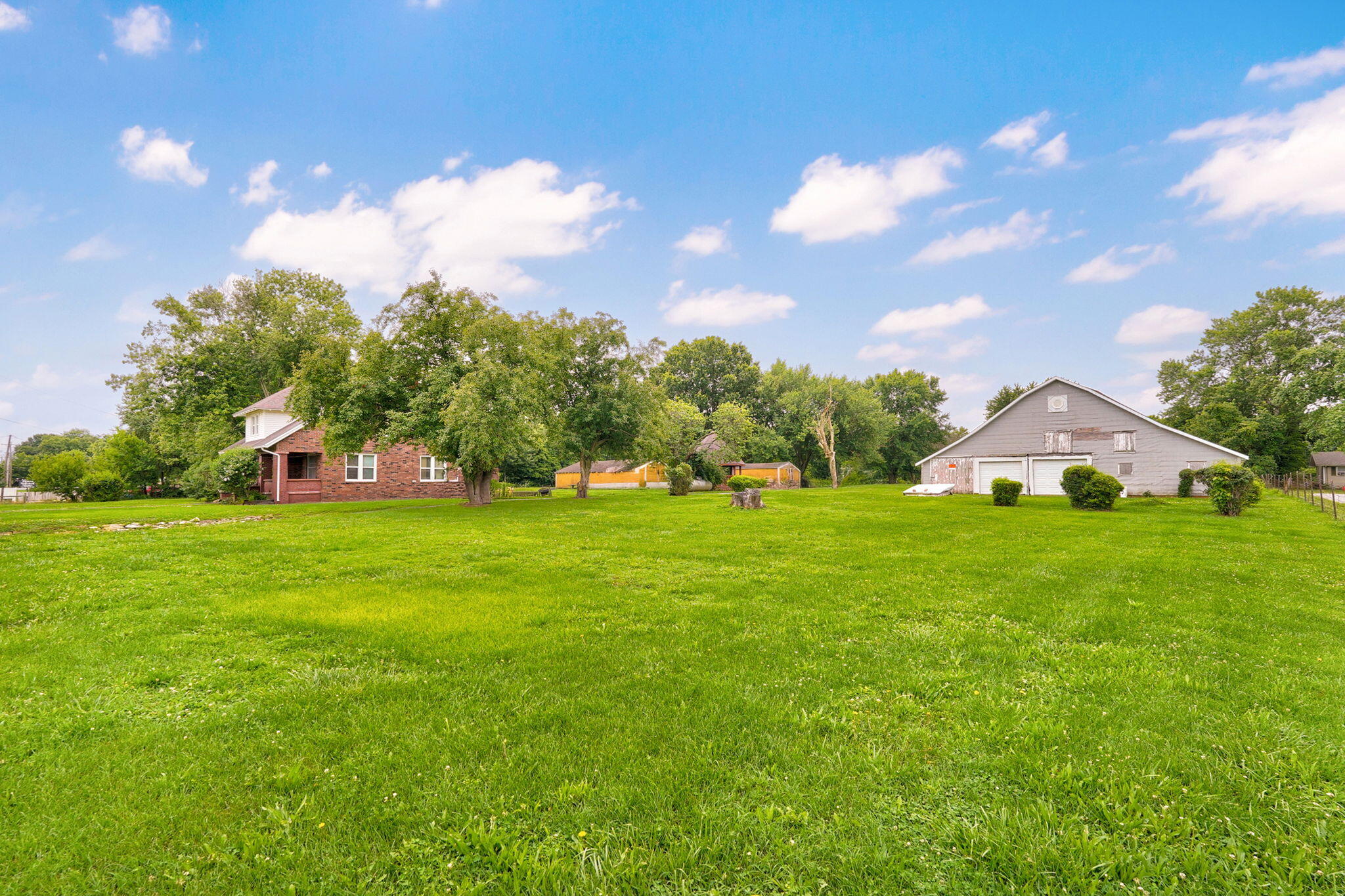 Photo 3 - Residential for sale – 7810  State Highway 14   Sparta, MO