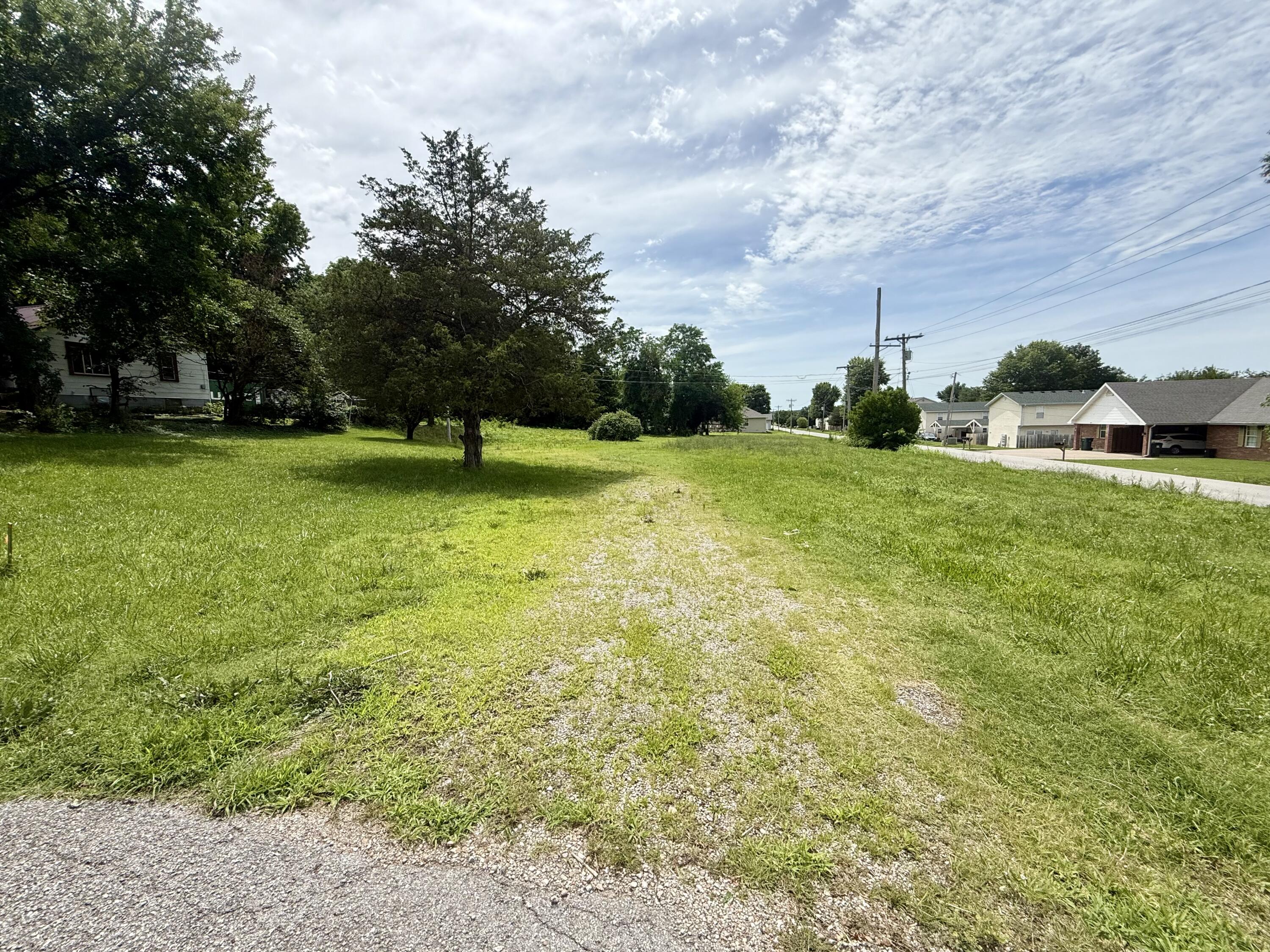 Photo 9 - Land for sale – 355&357  Roberts & 558 Gibbs Dr   Mt Vernon, MO